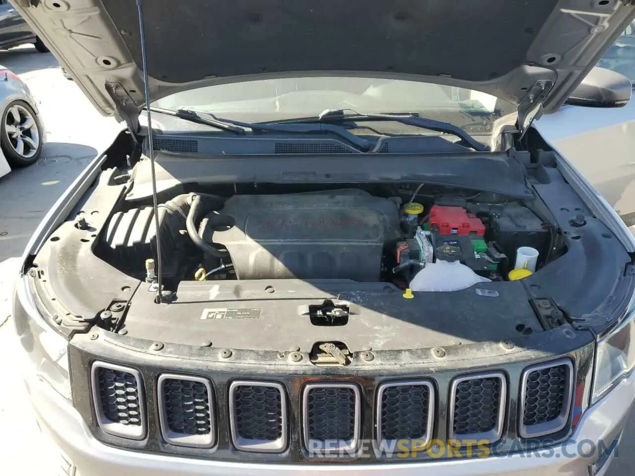 12 Photograph of a damaged car 3C4NJDDB2KT627598 JEEP COMPASS 2019