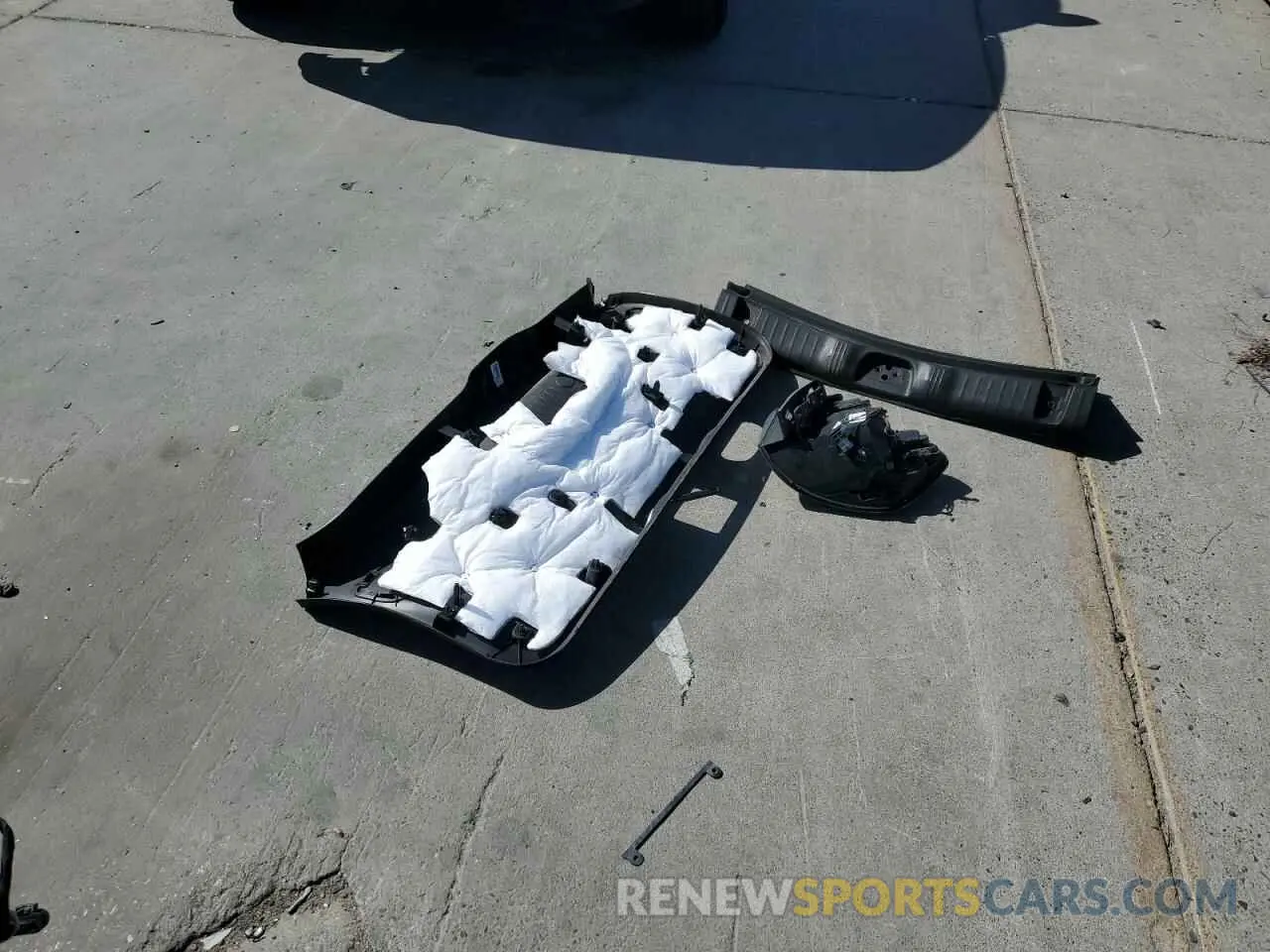 13 Photograph of a damaged car 3C4NJDDB2KT627598 JEEP COMPASS 2019
