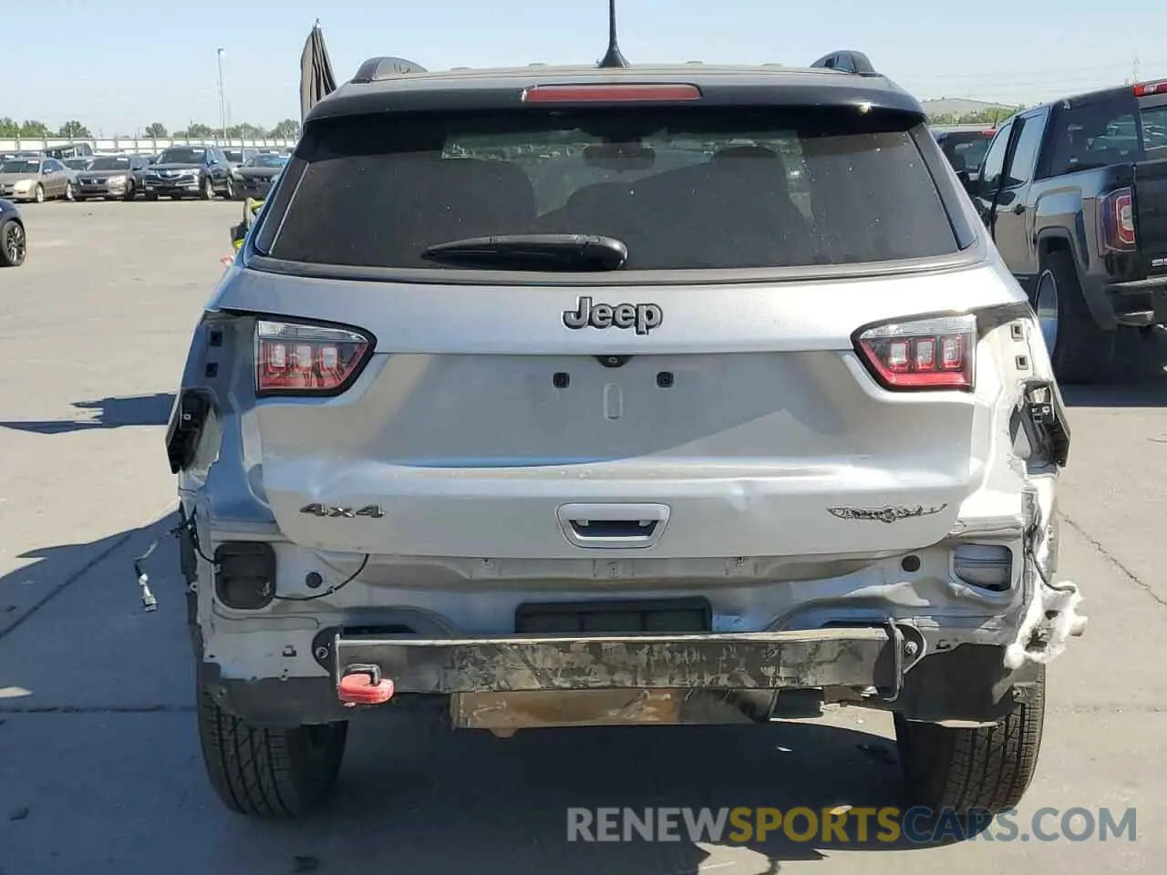 6 Photograph of a damaged car 3C4NJDDB2KT627598 JEEP COMPASS 2019