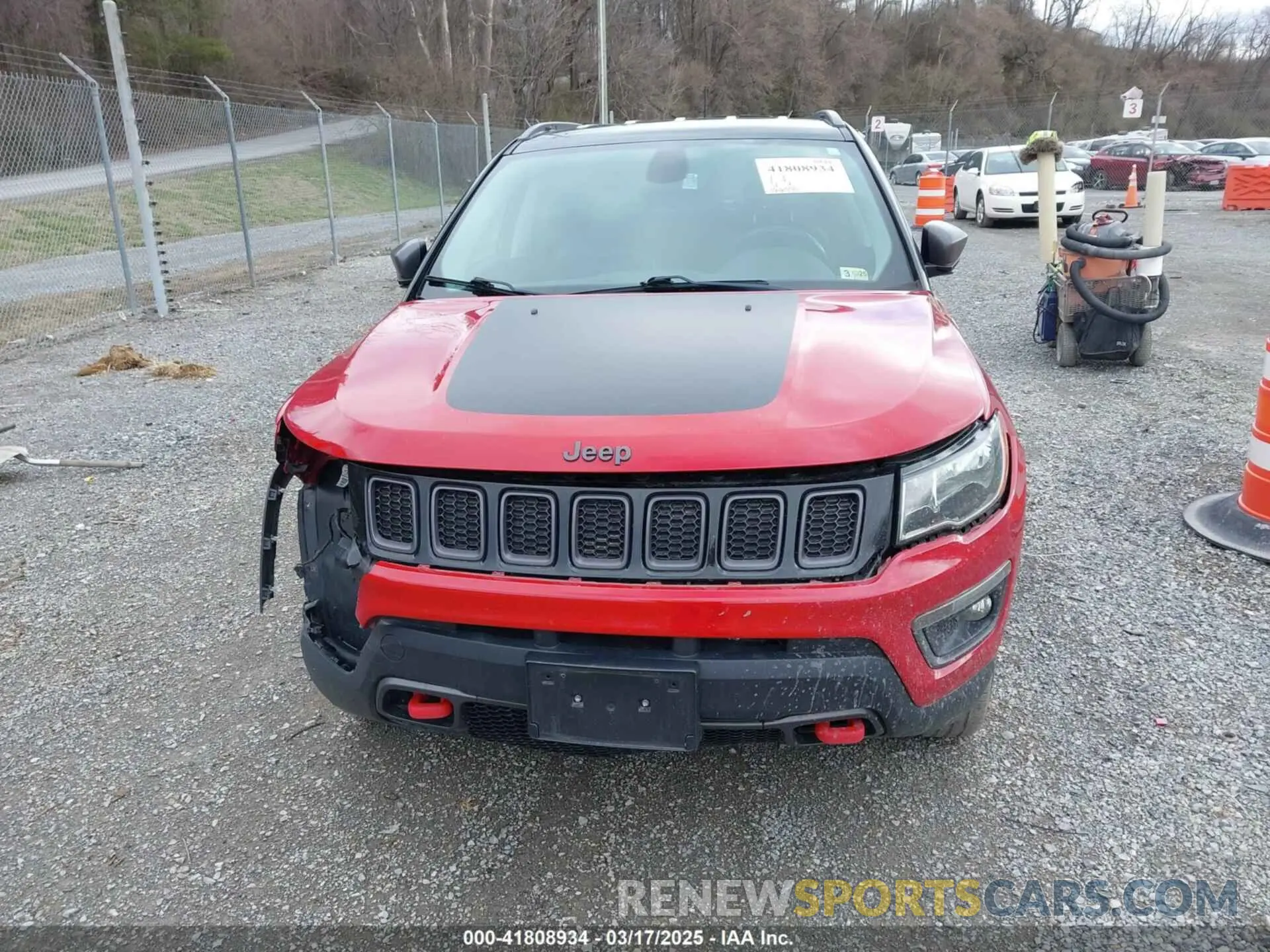 6 Photograph of a damaged car 3C4NJDDB2KT627875 JEEP COMPASS 2019