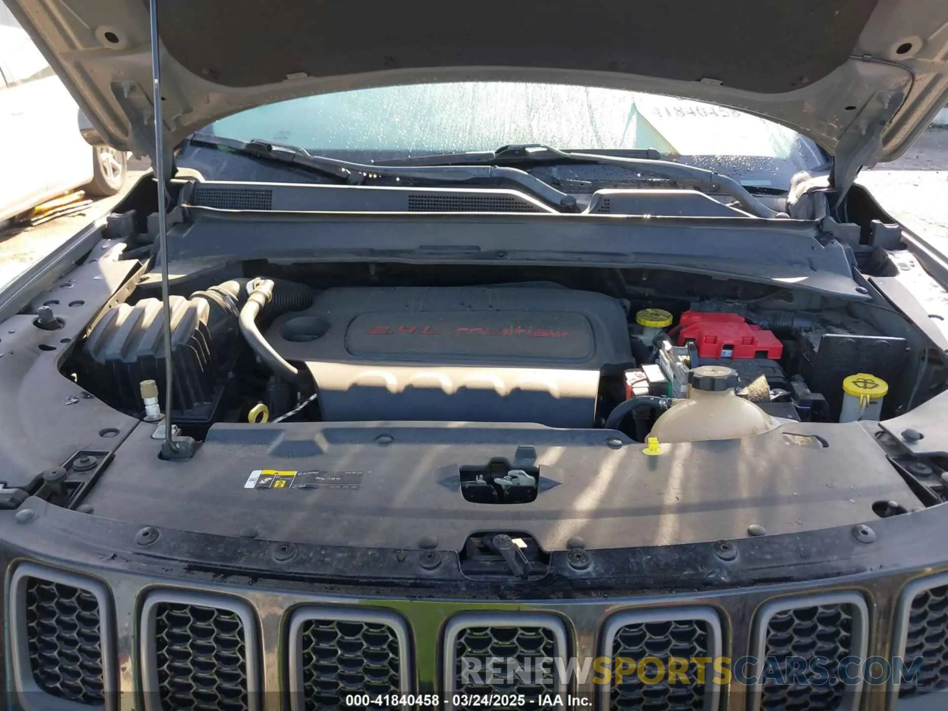 10 Photograph of a damaged car 3C4NJDDB2KT716281 JEEP COMPASS 2019