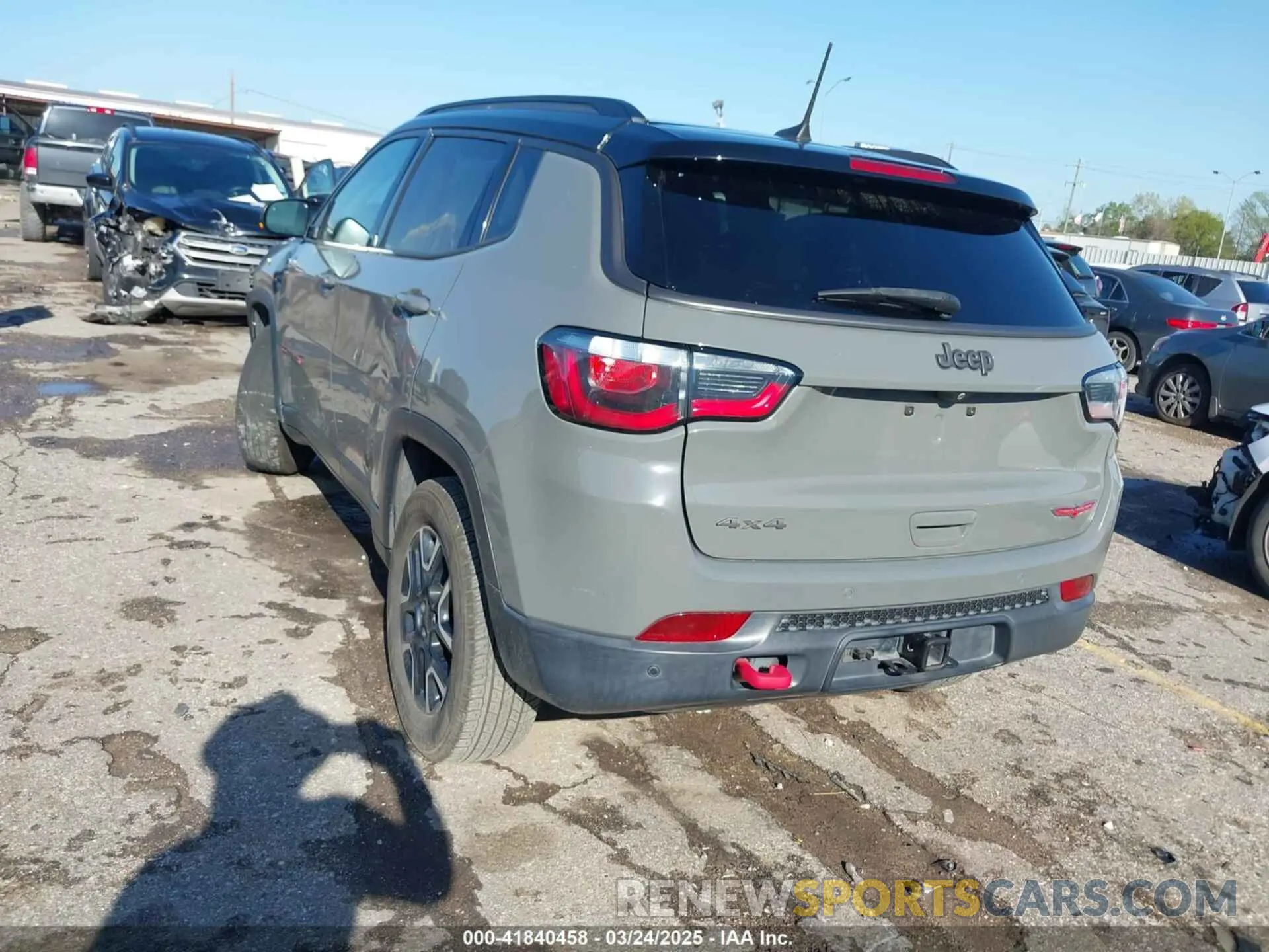 3 Photograph of a damaged car 3C4NJDDB2KT716281 JEEP COMPASS 2019