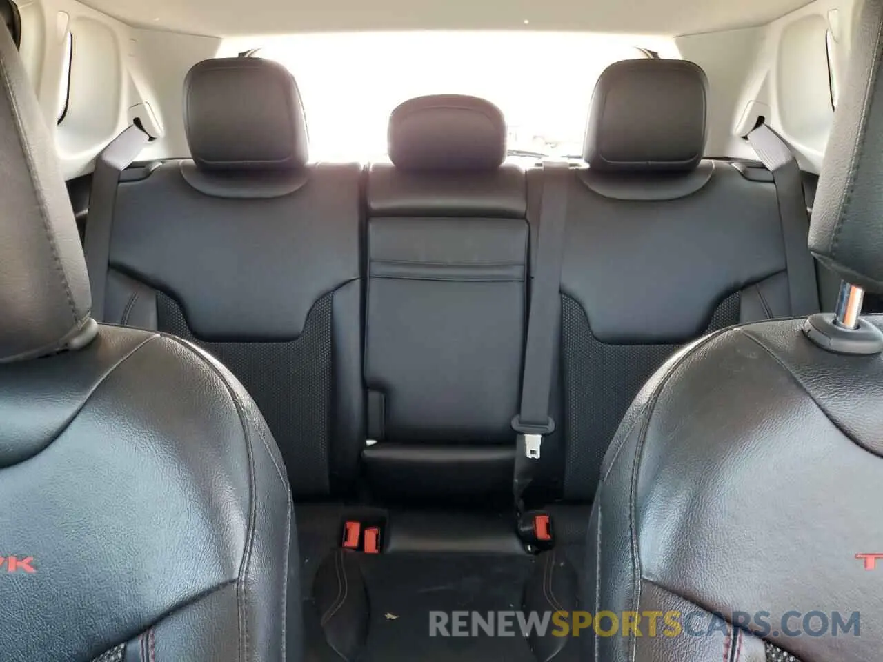 10 Фотография поврежденного автомобиля 3C4NJDDB2KT739673 JEEP COMPASS 2019