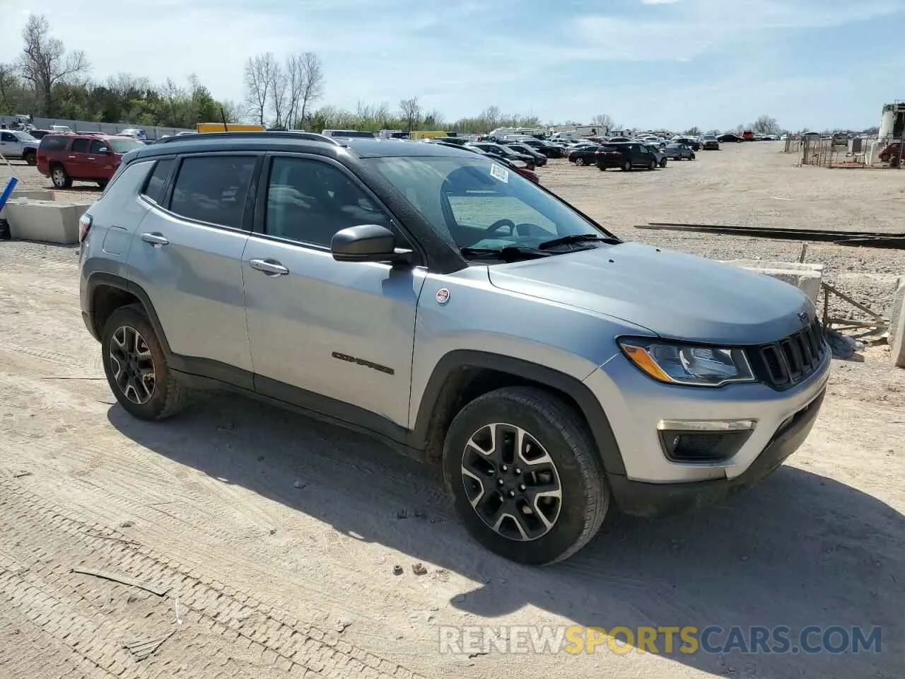 4 Фотография поврежденного автомобиля 3C4NJDDB2KT739673 JEEP COMPASS 2019
