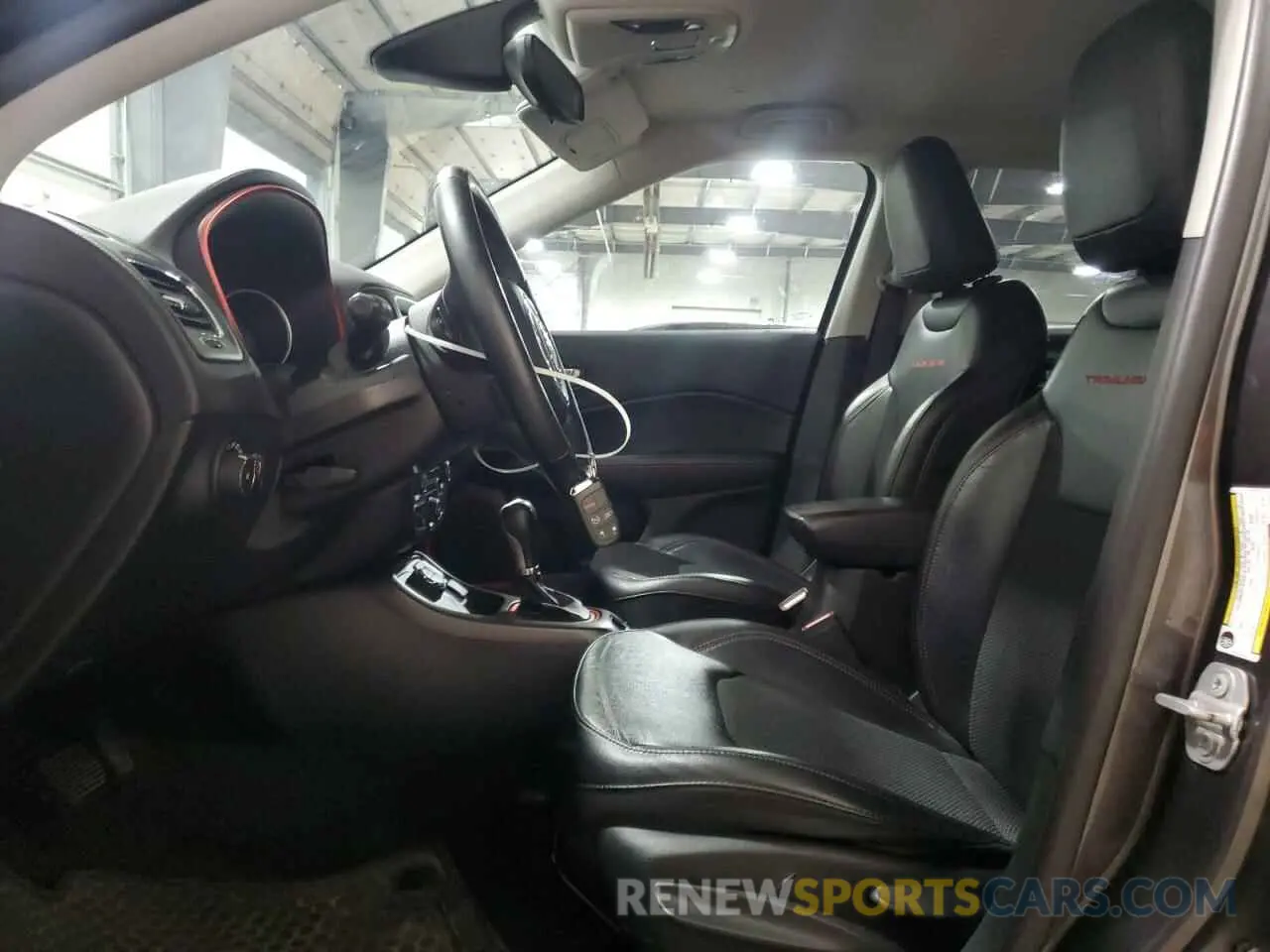7 Photograph of a damaged car 3C4NJDDB2KT752469 JEEP COMPASS 2019