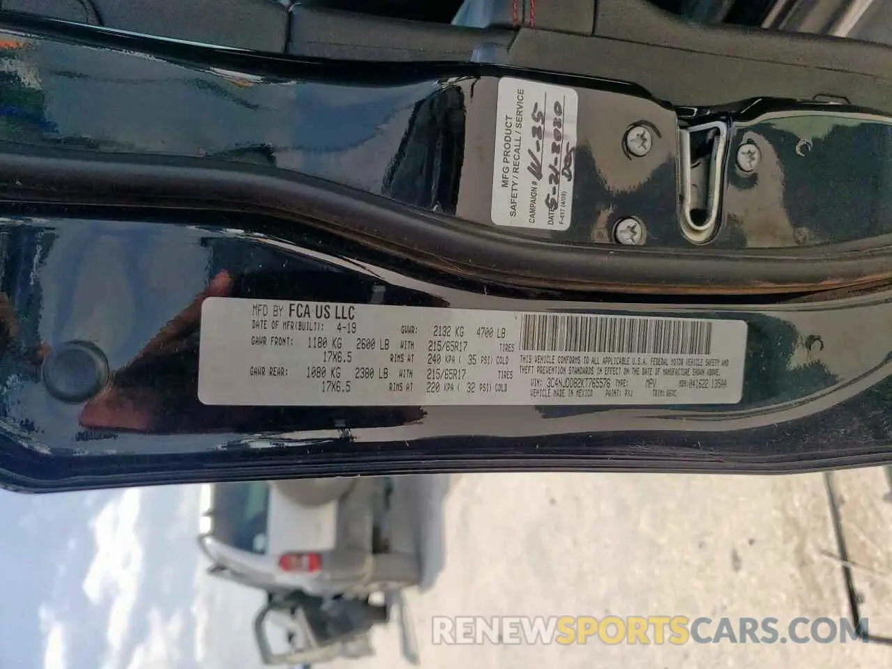 12 Фотография поврежденного автомобиля 3C4NJDDB2KT765576 JEEP COMPASS 2019