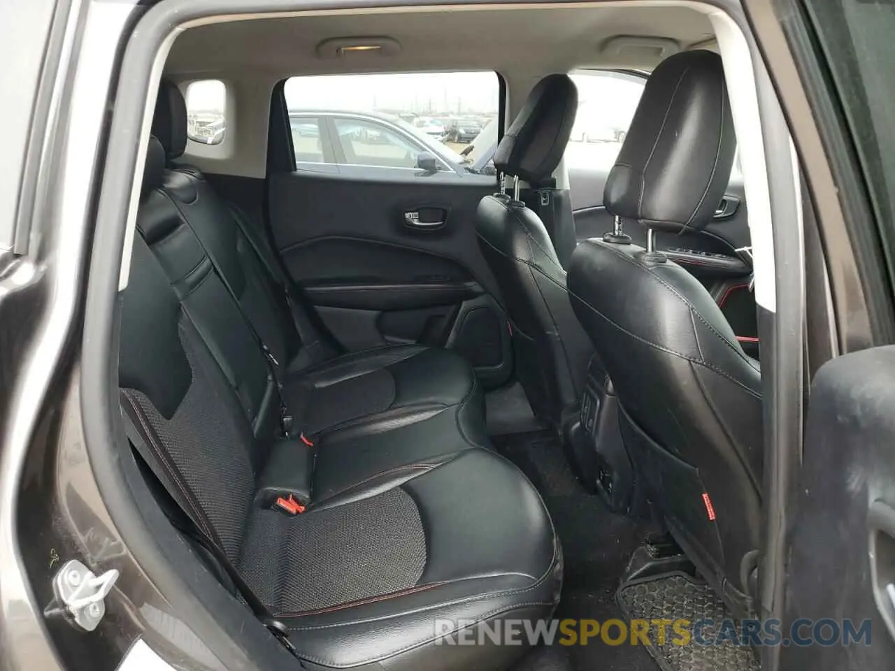 10 Фотография поврежденного автомобиля 3C4NJDDB3KT688152 JEEP COMPASS 2019