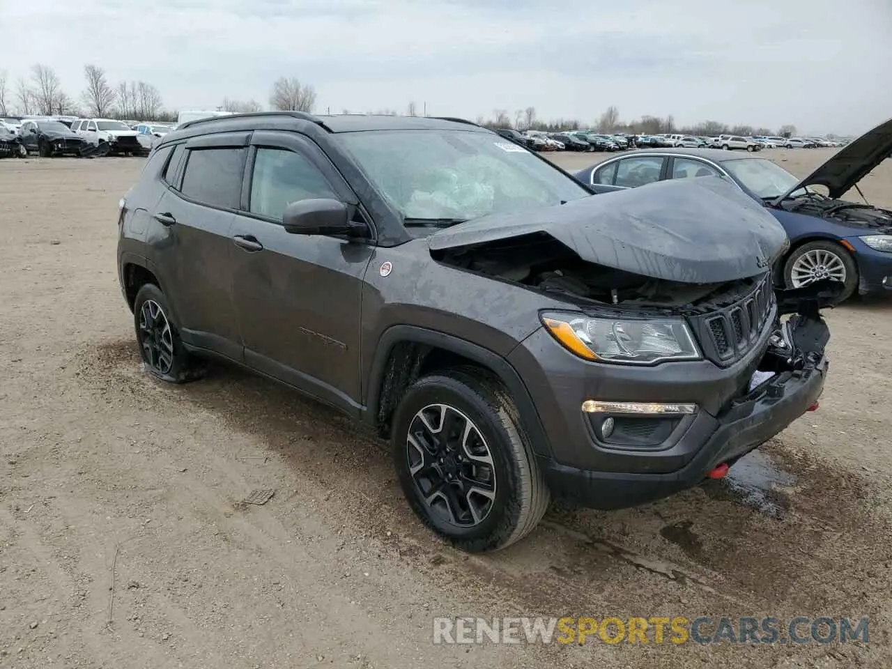 4 Фотография поврежденного автомобиля 3C4NJDDB3KT688152 JEEP COMPASS 2019