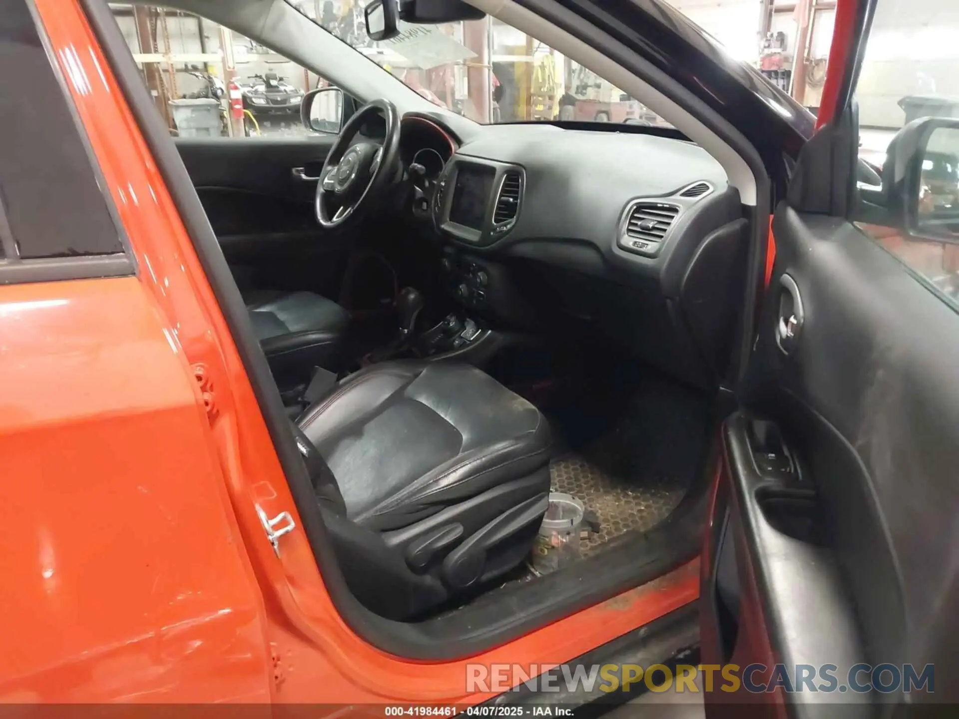 5 Фотография поврежденного автомобиля 3C4NJDDB3KT727726 JEEP COMPASS 2019