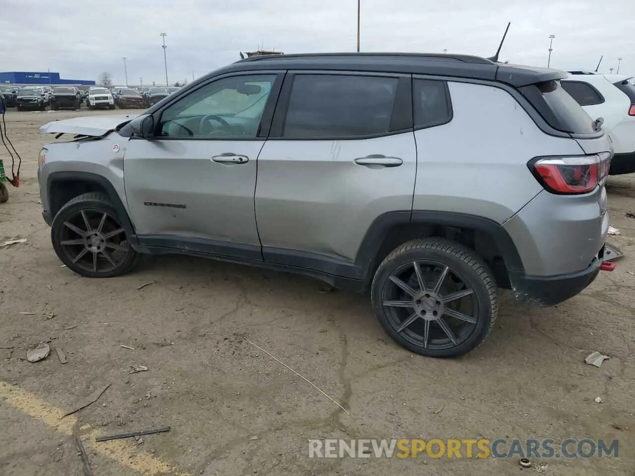 2 Photograph of a damaged car 3C4NJDDB3KT733056 JEEP COMPASS 2019