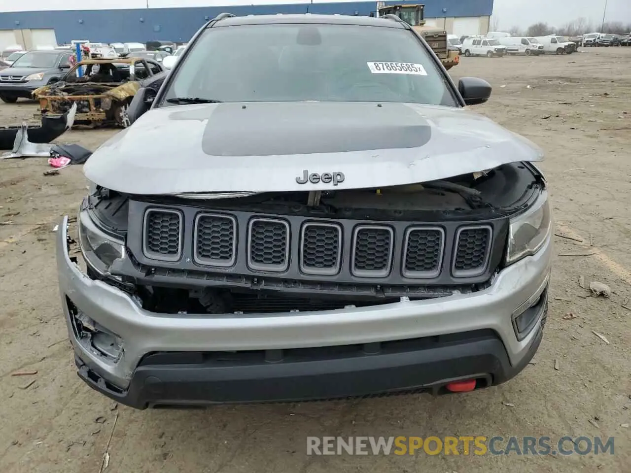 5 Photograph of a damaged car 3C4NJDDB3KT733056 JEEP COMPASS 2019