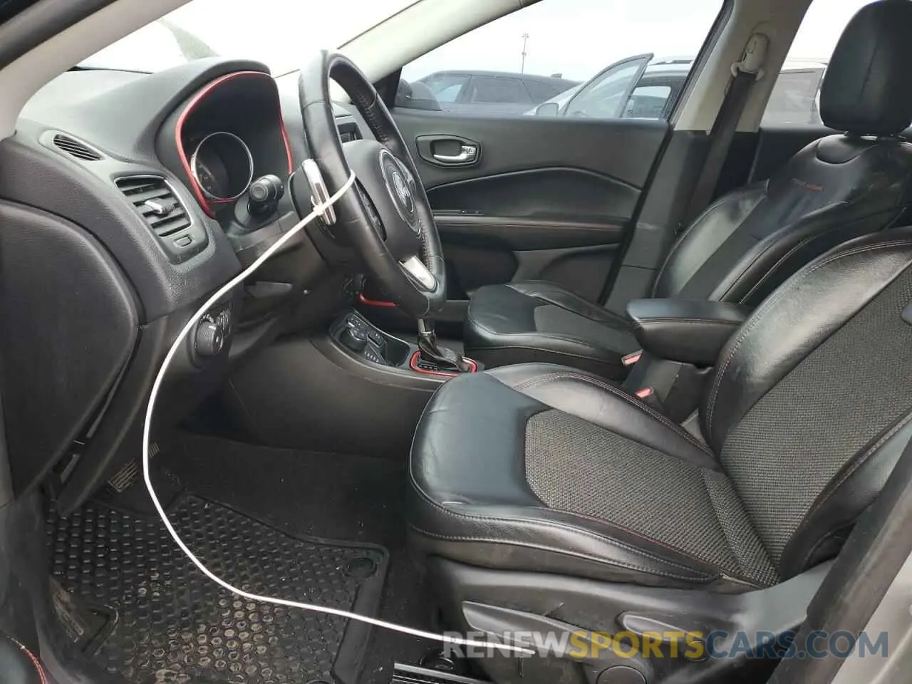 7 Photograph of a damaged car 3C4NJDDB3KT733056 JEEP COMPASS 2019