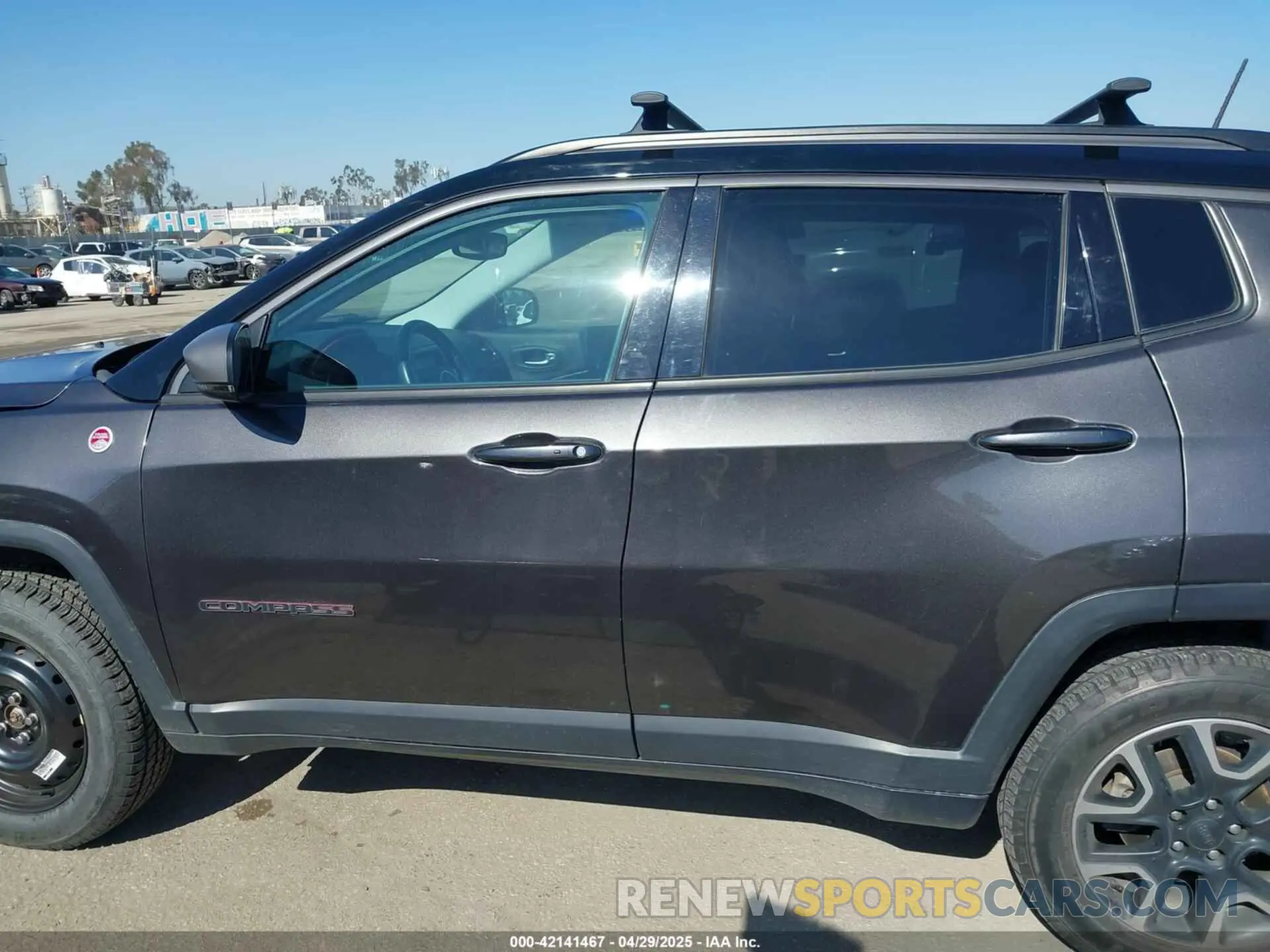 14 Фотография поврежденного автомобиля 3C4NJDDB3KT759849 JEEP COMPASS 2019