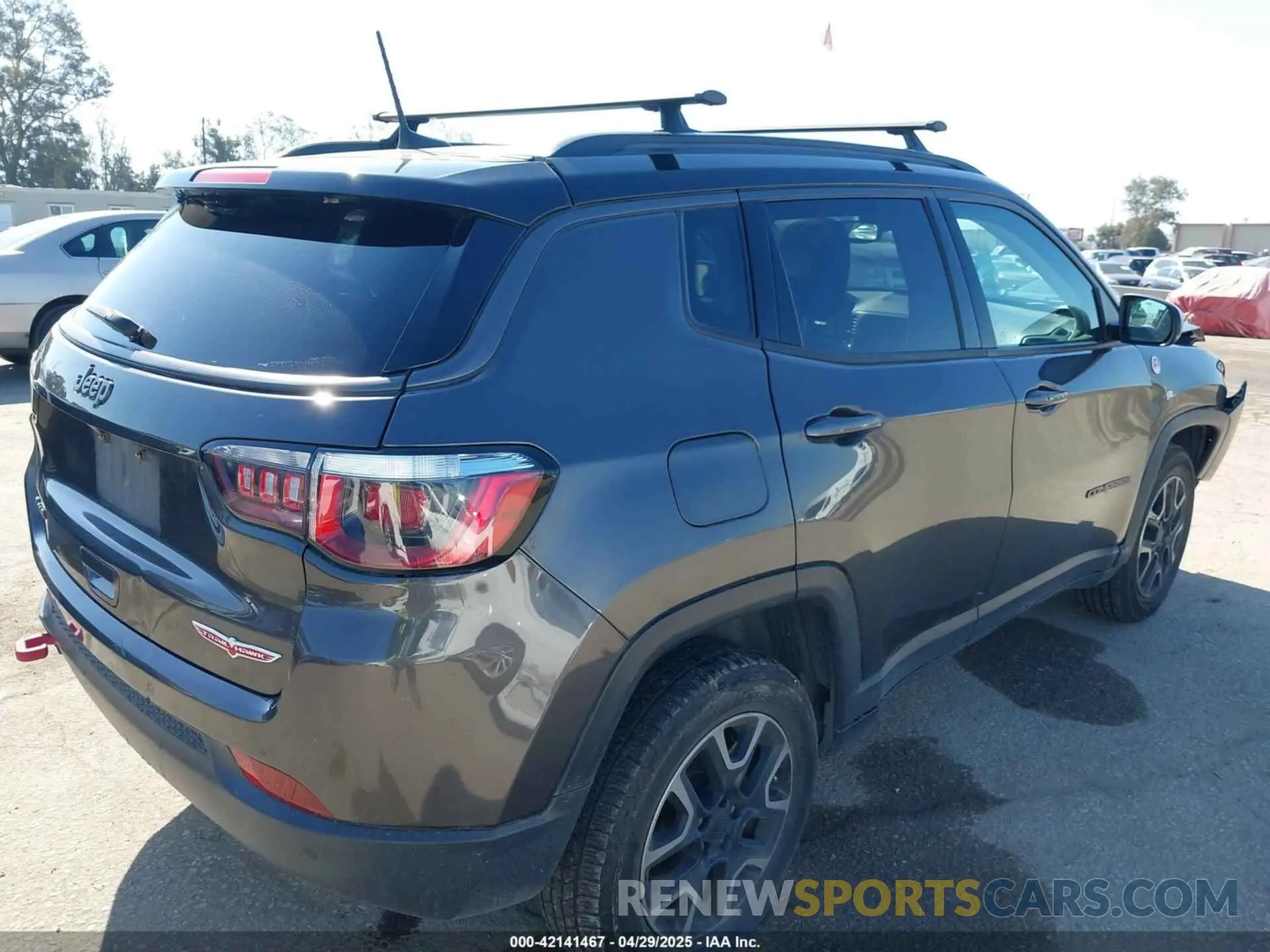 4 Фотография поврежденного автомобиля 3C4NJDDB3KT759849 JEEP COMPASS 2019