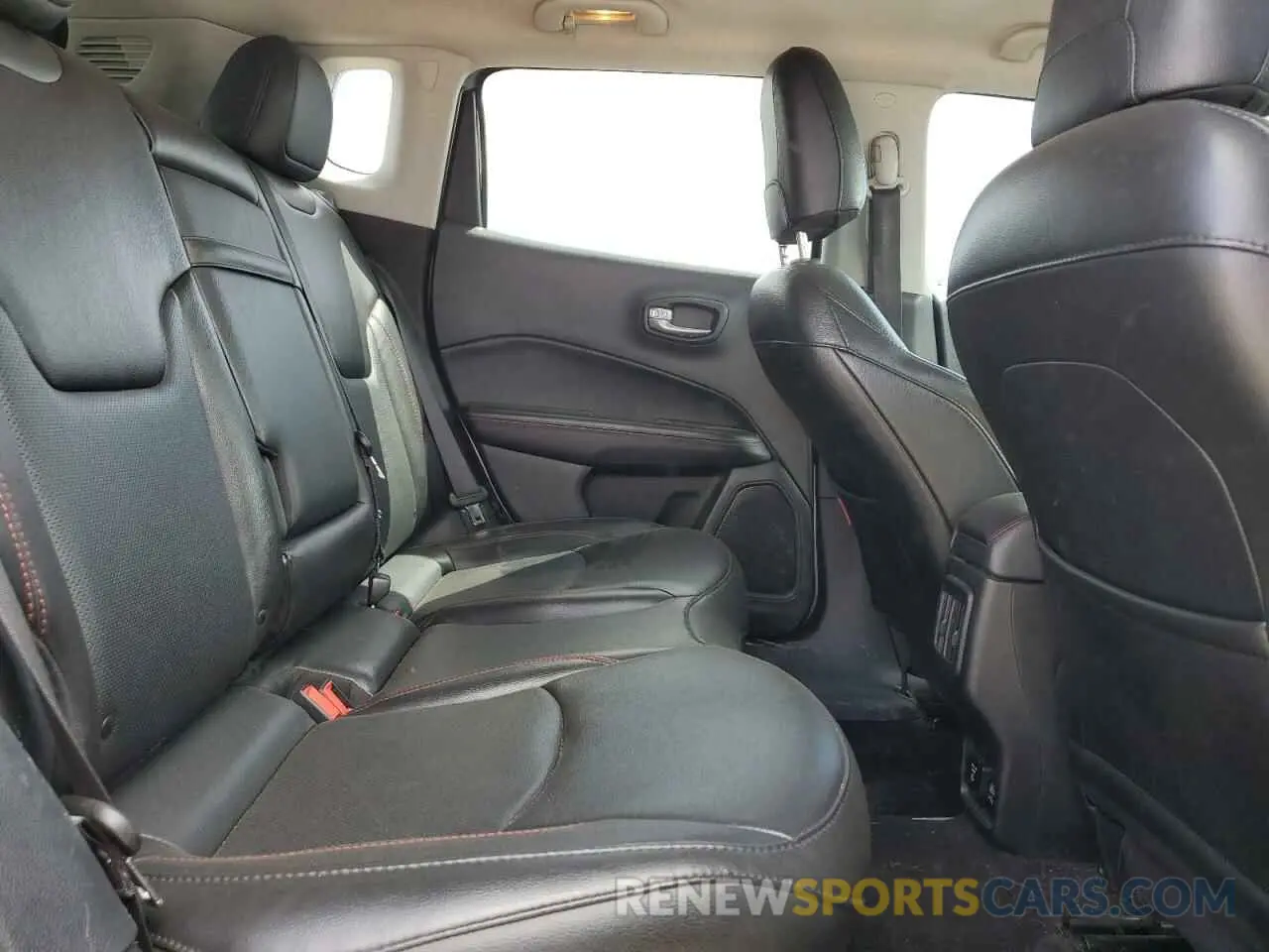 11 Фотография поврежденного автомобиля 3C4NJDDB3KT785383 JEEP COMPASS 2019