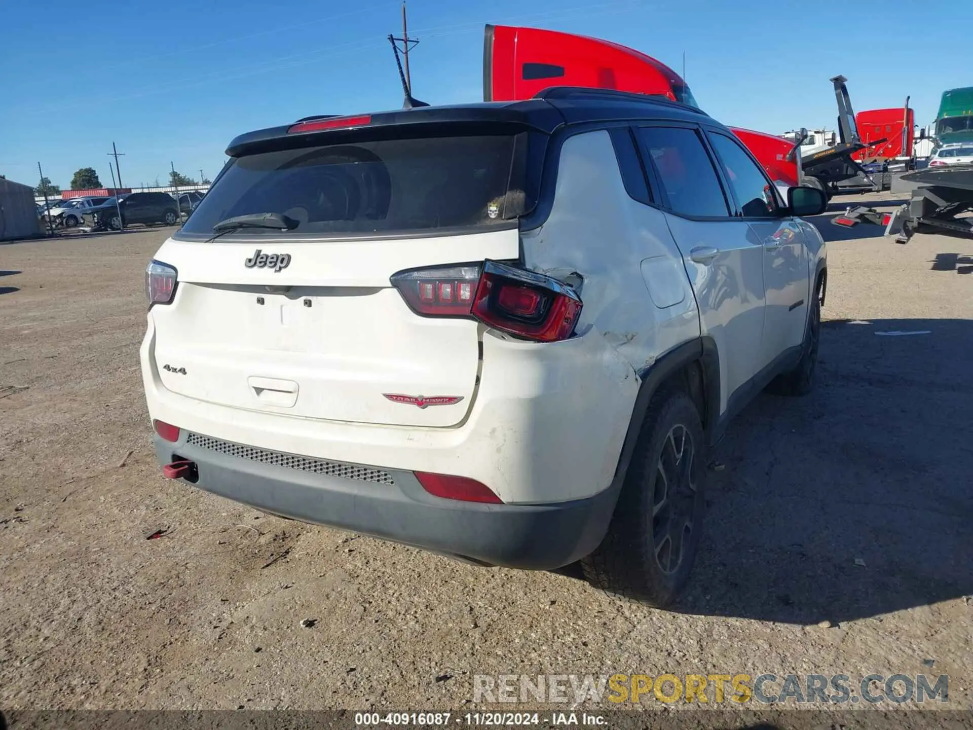 15 Photograph of a damaged car 3C4NJDDB4KT748018 JEEP COMPASS 2019