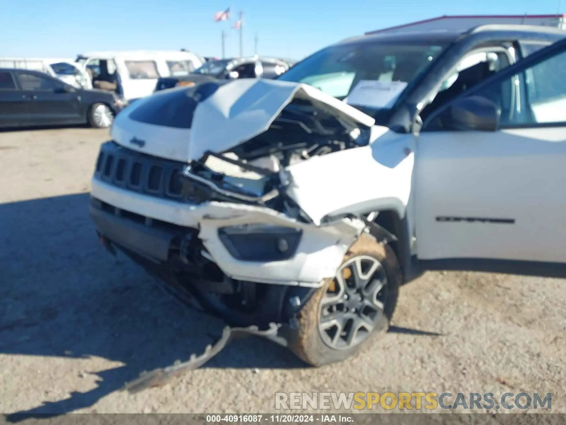 6 Photograph of a damaged car 3C4NJDDB4KT748018 JEEP COMPASS 2019