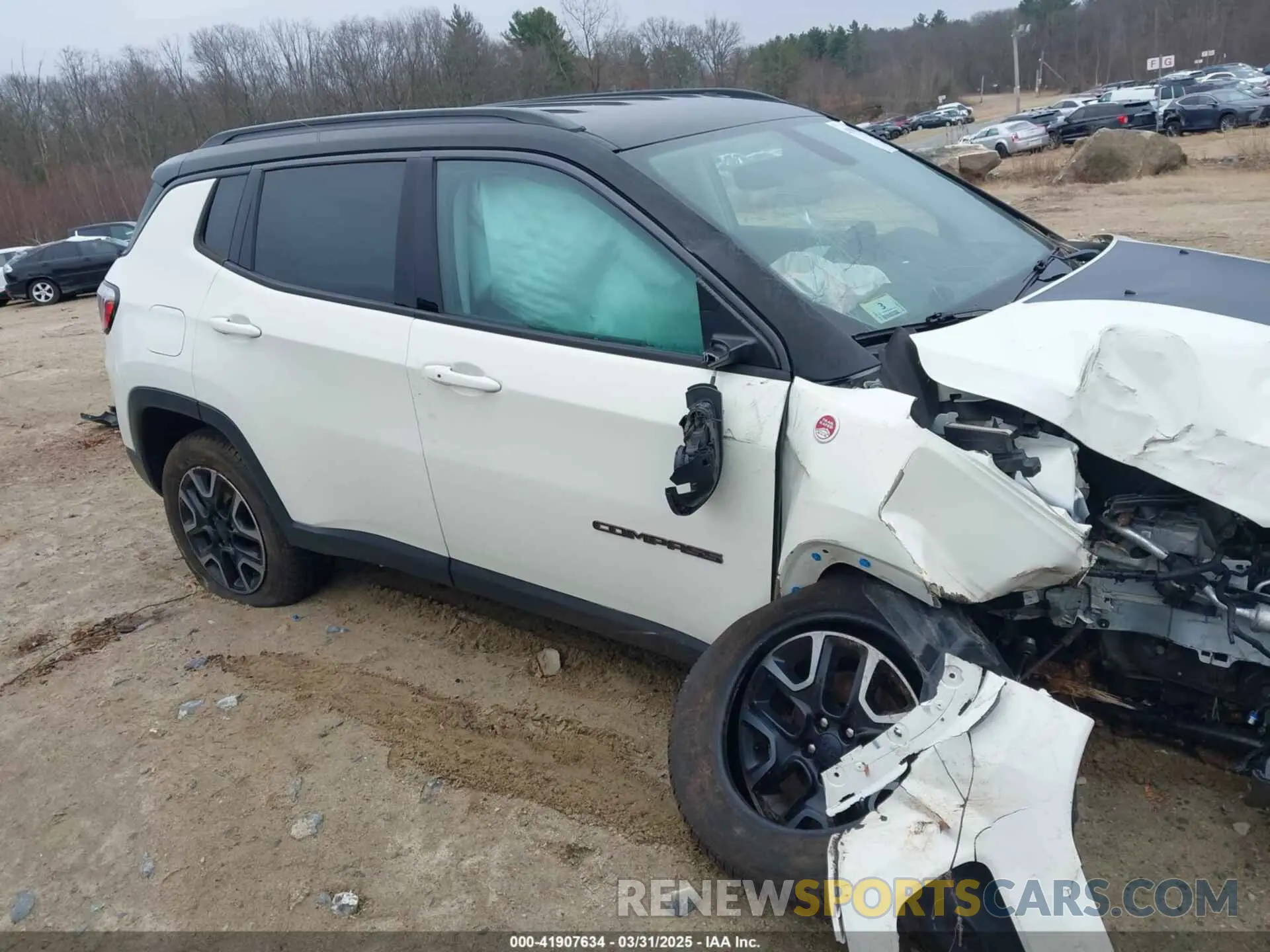 13 Фотография поврежденного автомобиля 3C4NJDDB5KT671630 JEEP COMPASS 2019