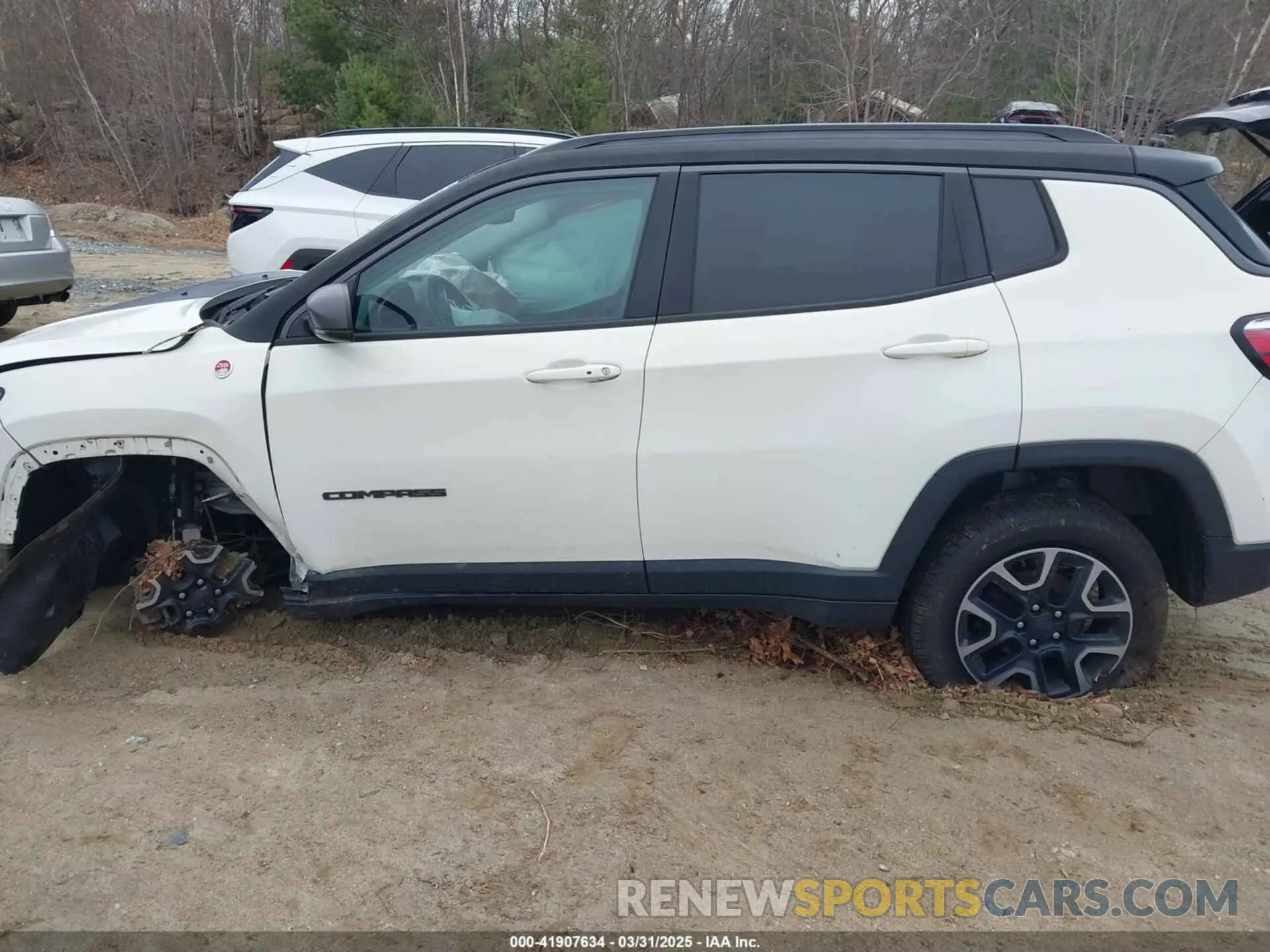14 Фотография поврежденного автомобиля 3C4NJDDB5KT671630 JEEP COMPASS 2019