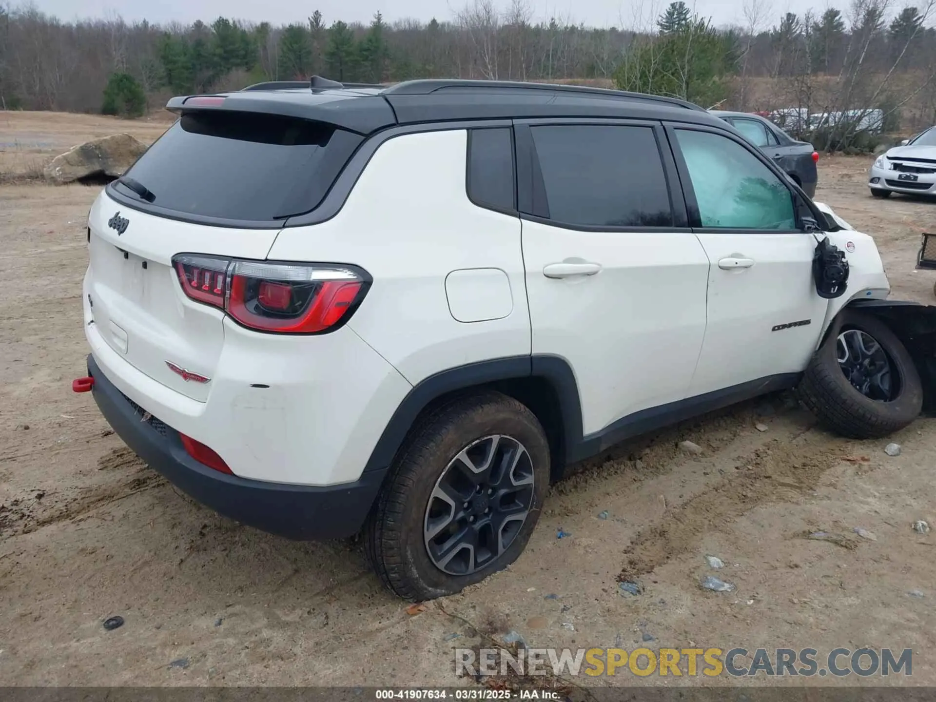 4 Фотография поврежденного автомобиля 3C4NJDDB5KT671630 JEEP COMPASS 2019