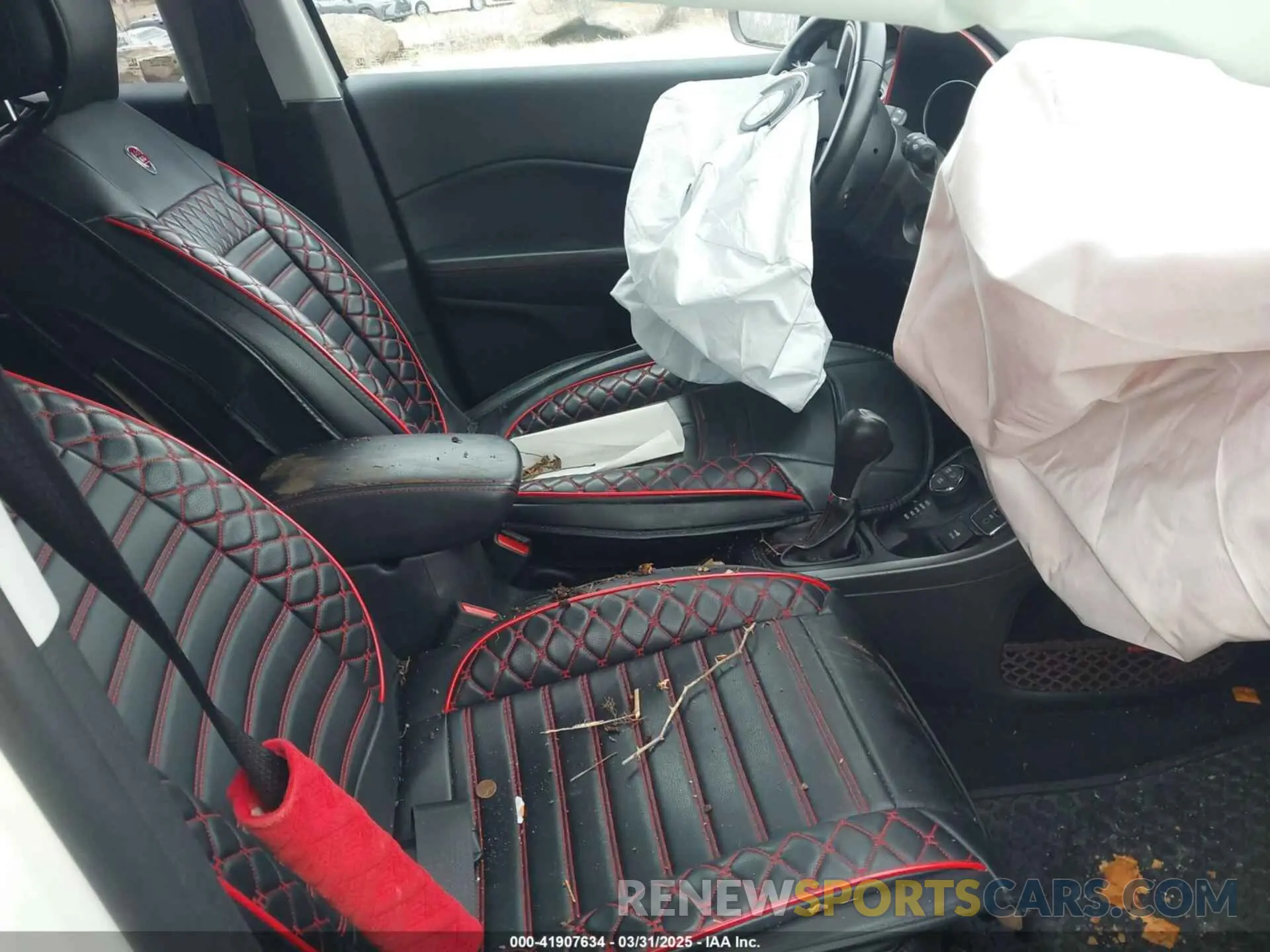 5 Фотография поврежденного автомобиля 3C4NJDDB5KT671630 JEEP COMPASS 2019