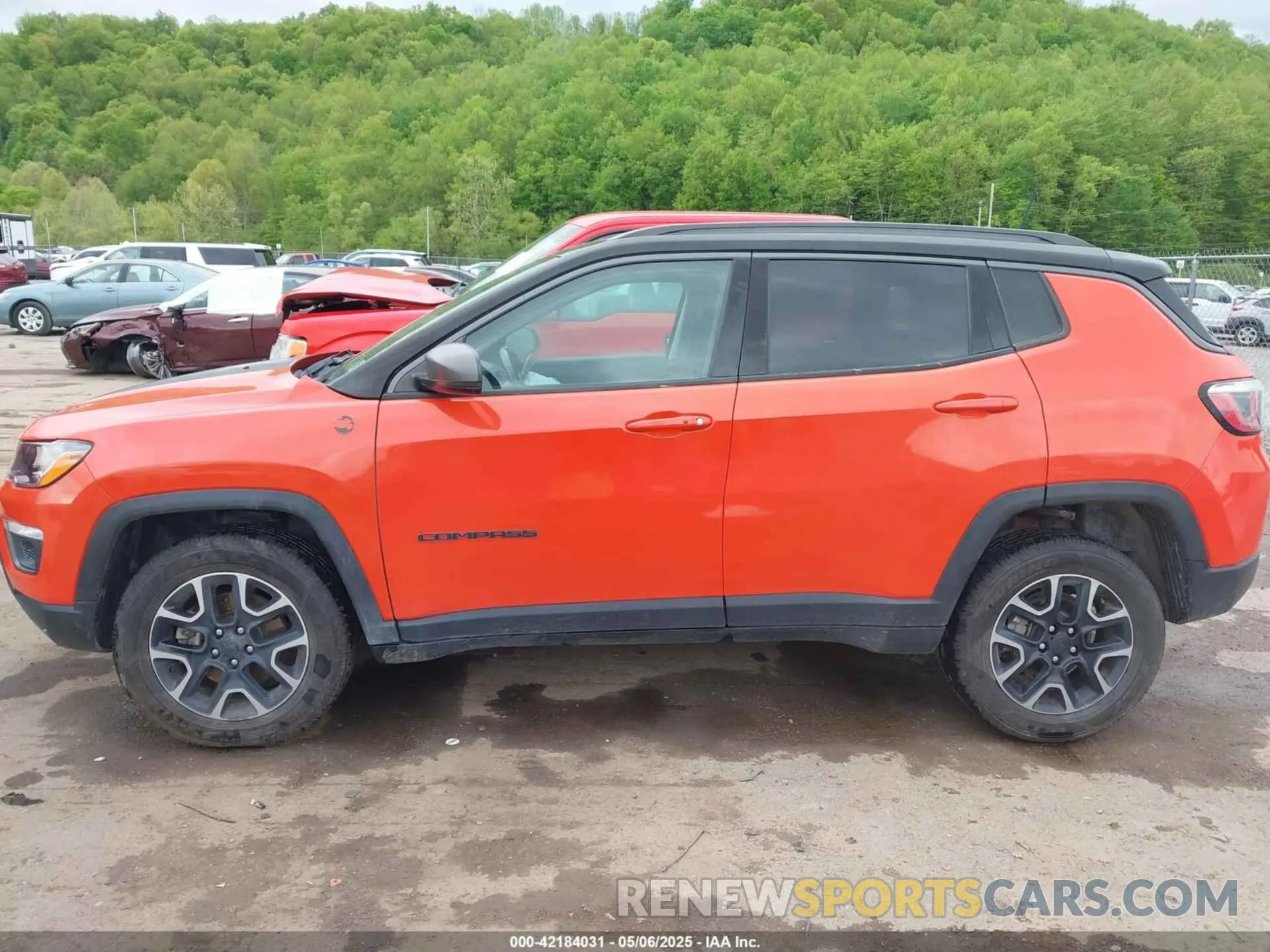 14 Фотография поврежденного автомобиля 3C4NJDDB5KT754054 JEEP COMPASS 2019