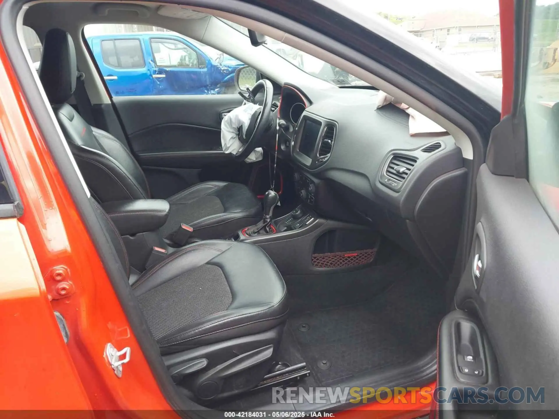 5 Фотография поврежденного автомобиля 3C4NJDDB5KT754054 JEEP COMPASS 2019