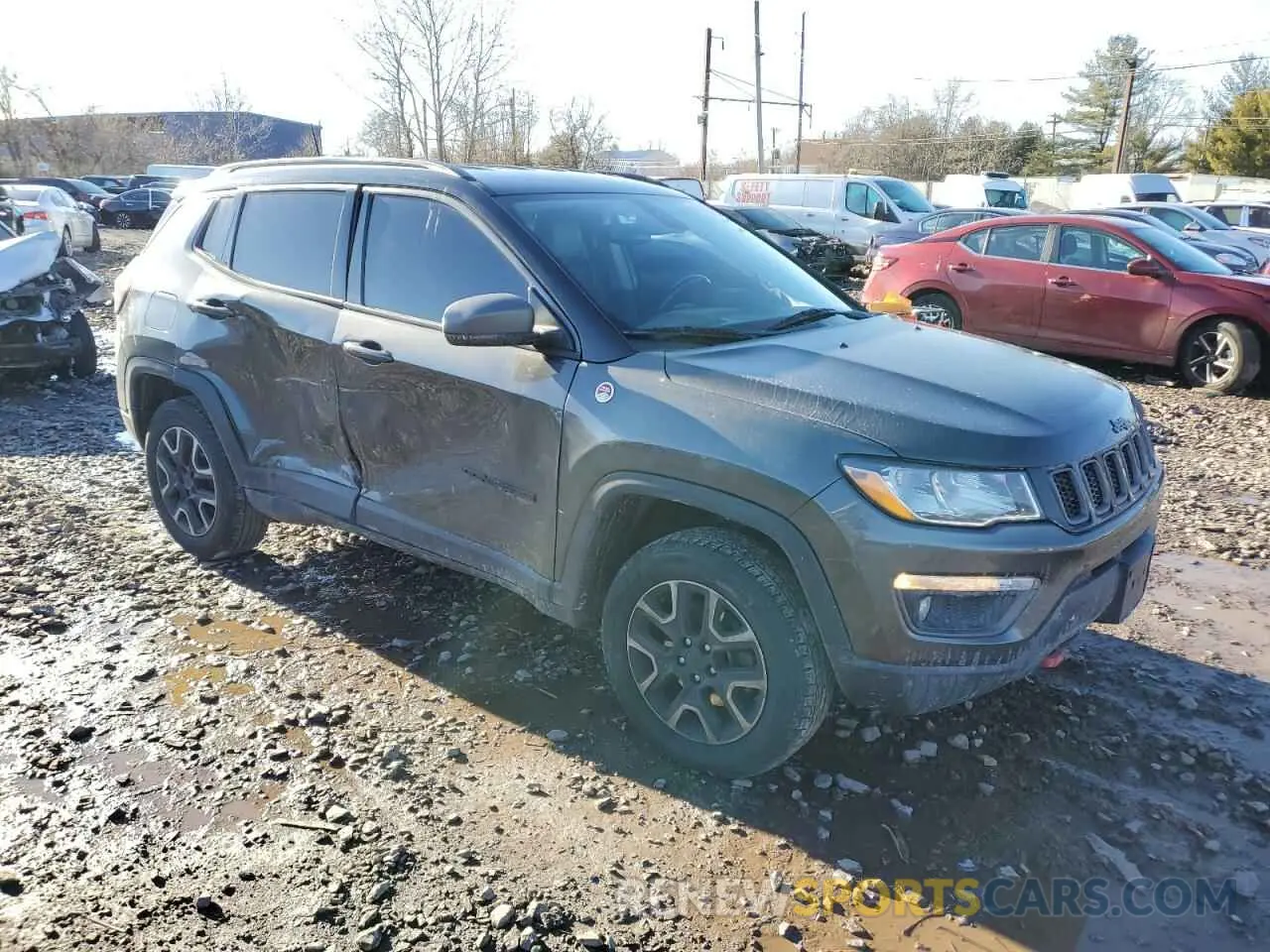 4 Photograph of a damaged car 3C4NJDDB5KT775860 JEEP COMPASS 2019