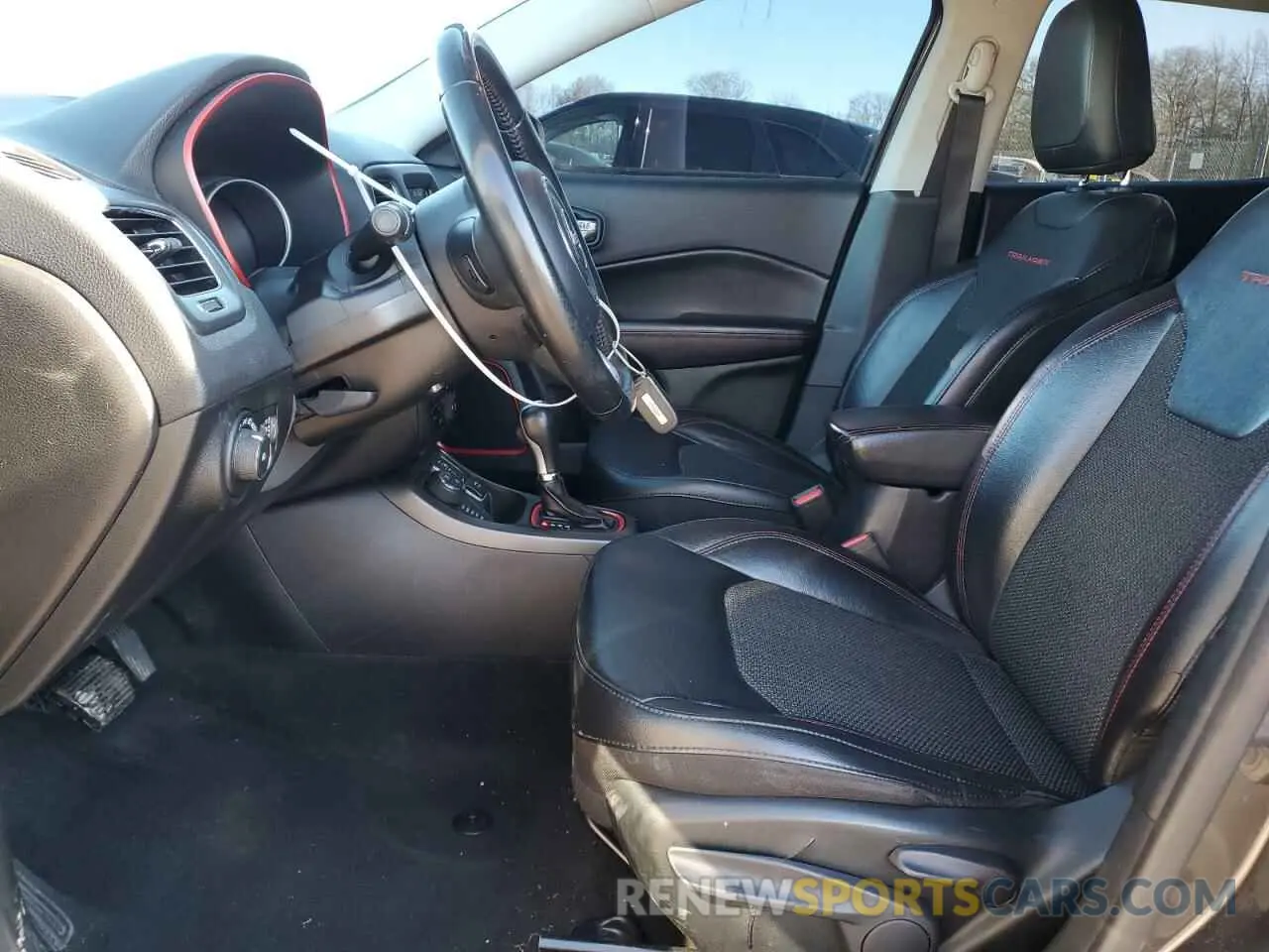 7 Photograph of a damaged car 3C4NJDDB5KT775860 JEEP COMPASS 2019
