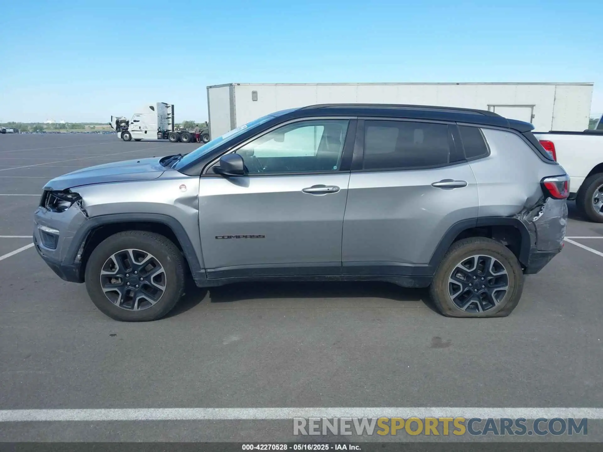 14 Фотография поврежденного автомобиля 3C4NJDDB6KT722424 JEEP COMPASS 2019