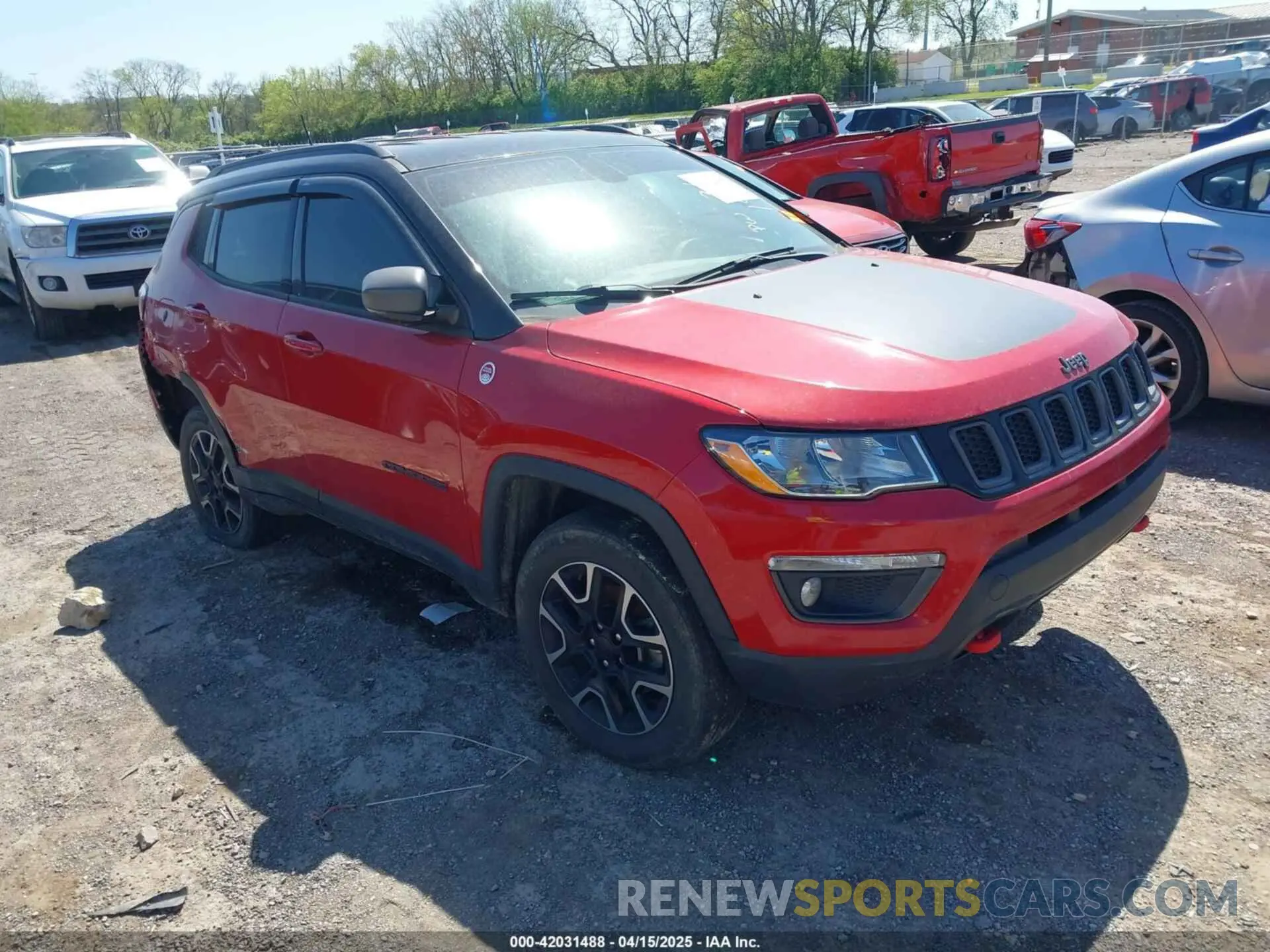 1 Photograph of a damaged car 3C4NJDDB7KT681947 JEEP COMPASS 2019