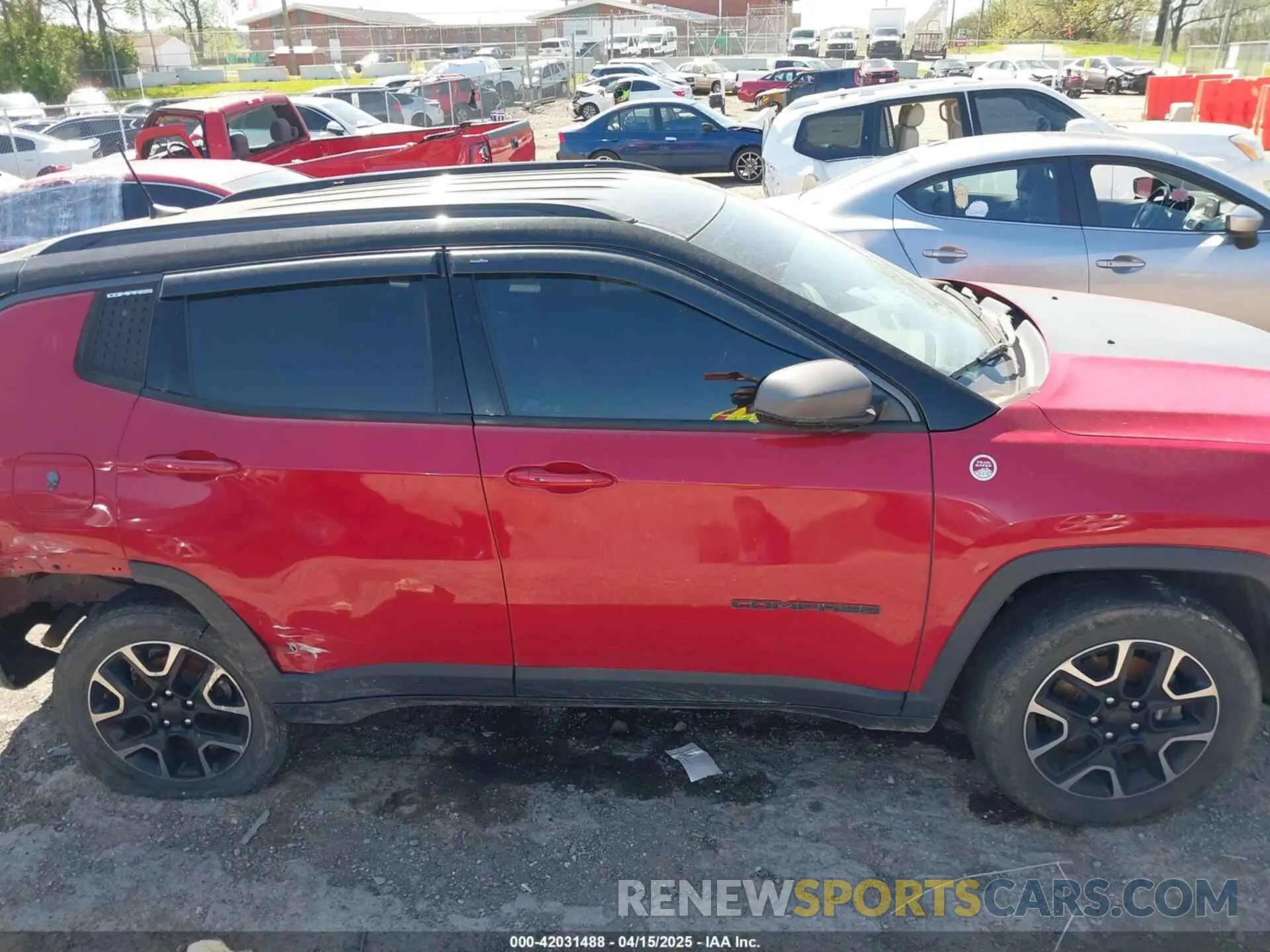 13 Photograph of a damaged car 3C4NJDDB7KT681947 JEEP COMPASS 2019