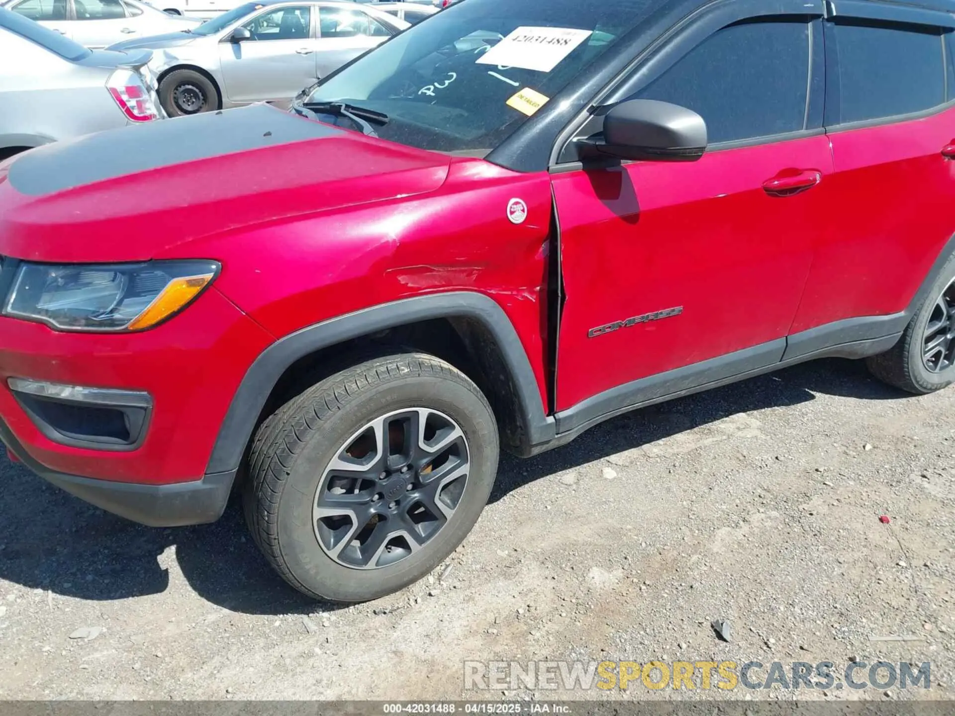 6 Photograph of a damaged car 3C4NJDDB7KT681947 JEEP COMPASS 2019