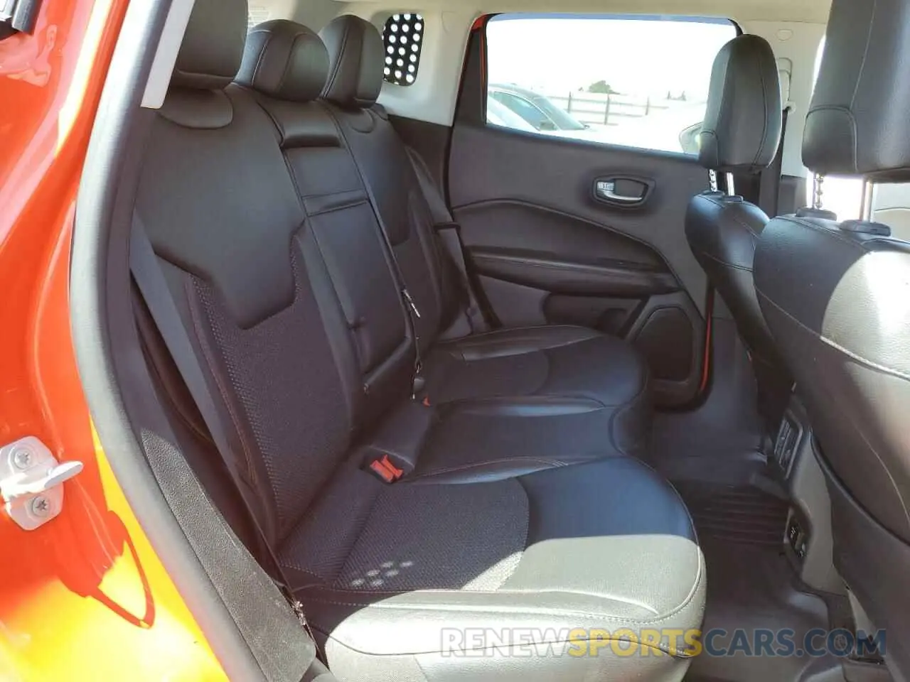 11 Photograph of a damaged car 3C4NJDDB7KT795995 JEEP COMPASS 2019