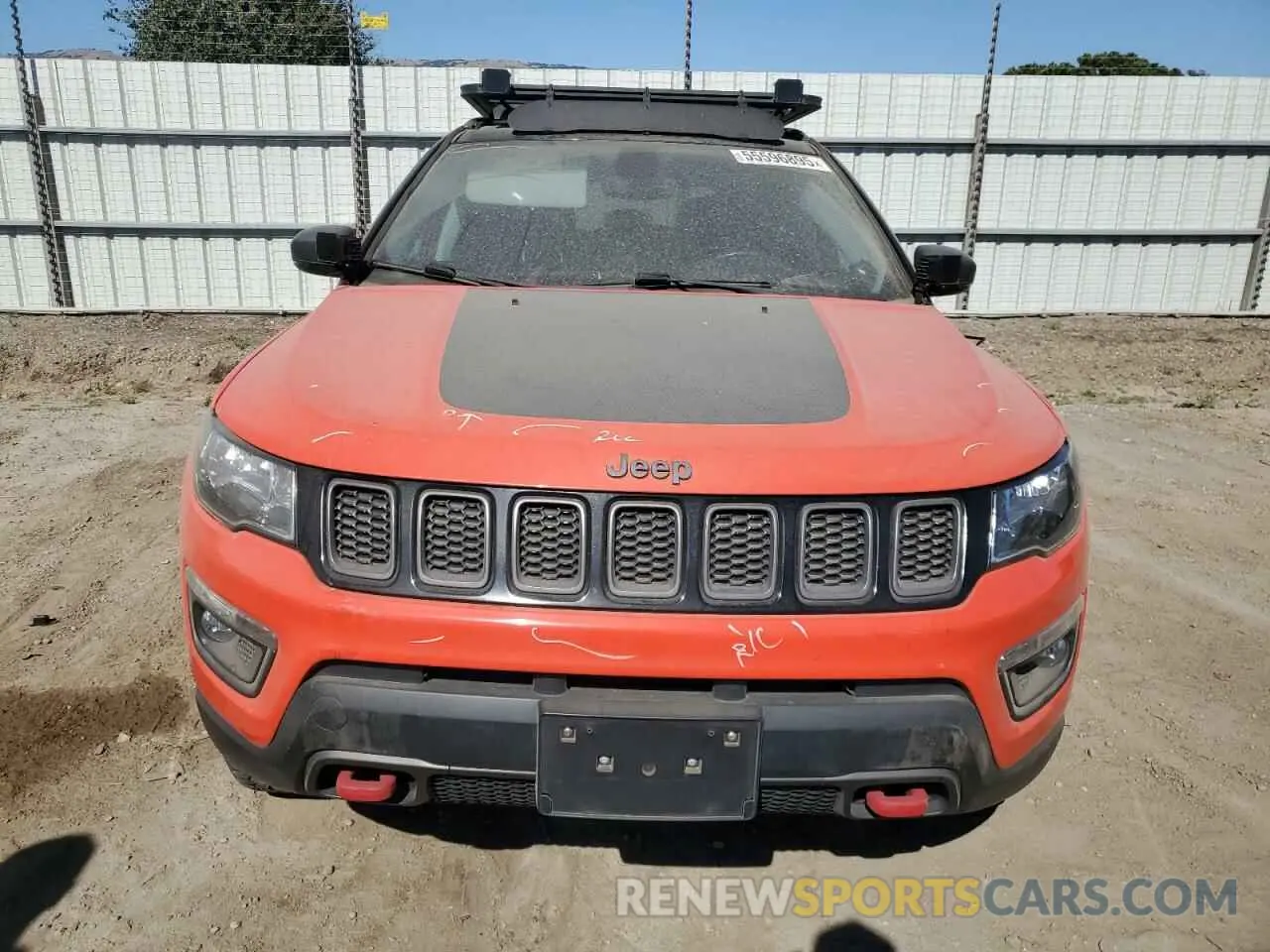 5 Photograph of a damaged car 3C4NJDDB7KT795995 JEEP COMPASS 2019