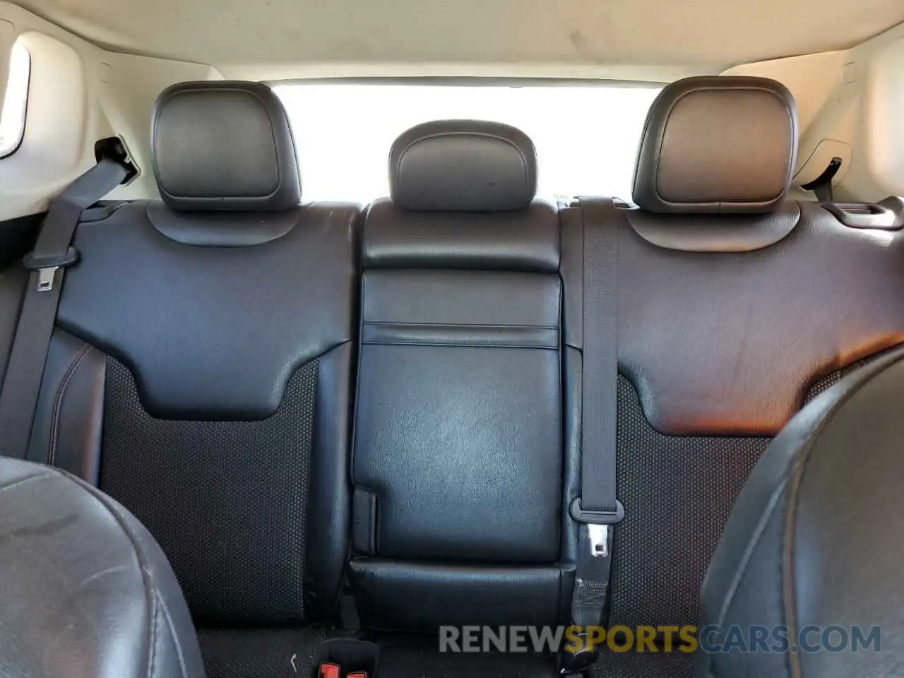 10 Фотография поврежденного автомобиля 3C4NJDDB8KT721453 JEEP COMPASS 2019