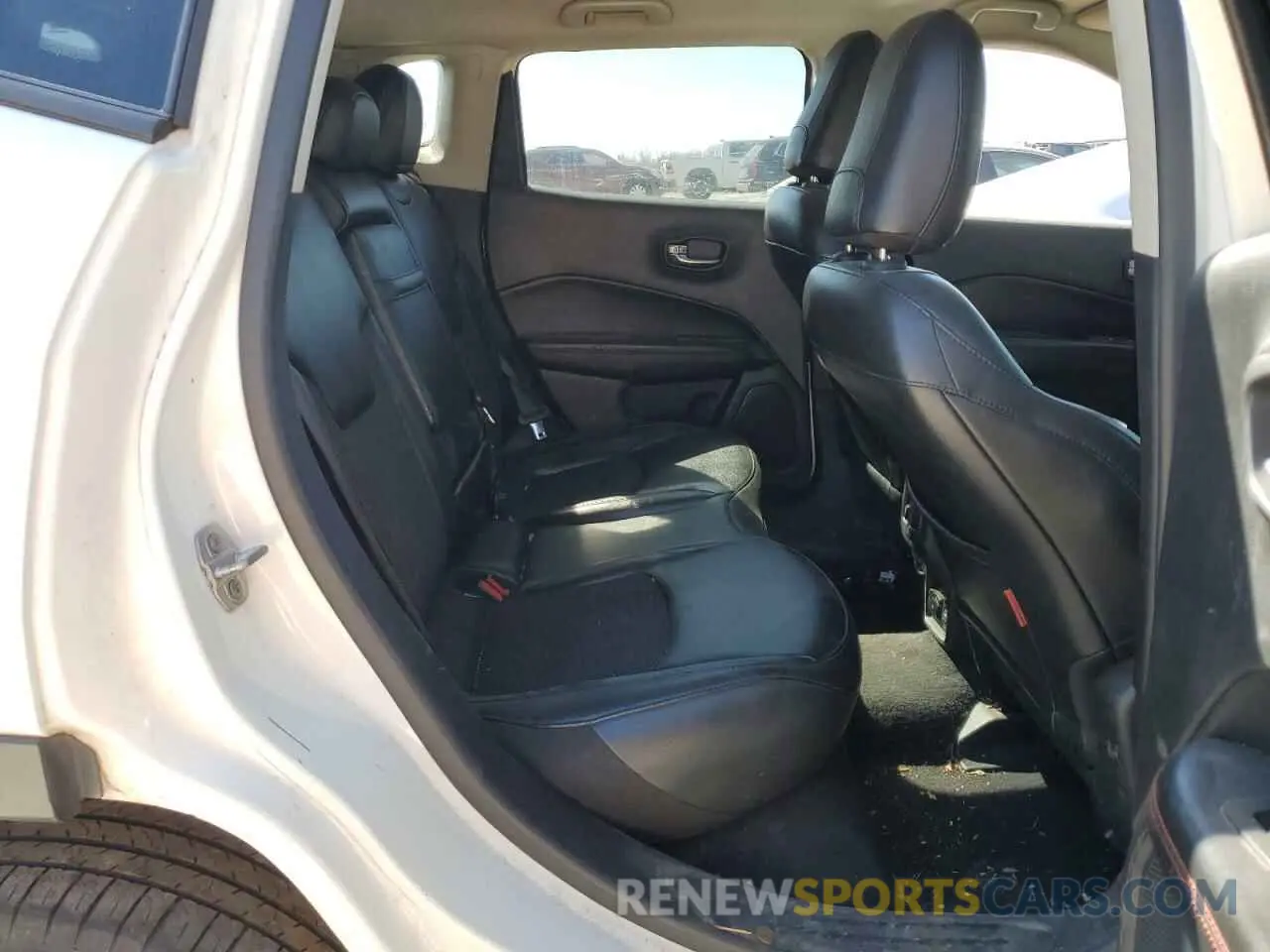 11 Фотография поврежденного автомобиля 3C4NJDDB8KT721453 JEEP COMPASS 2019