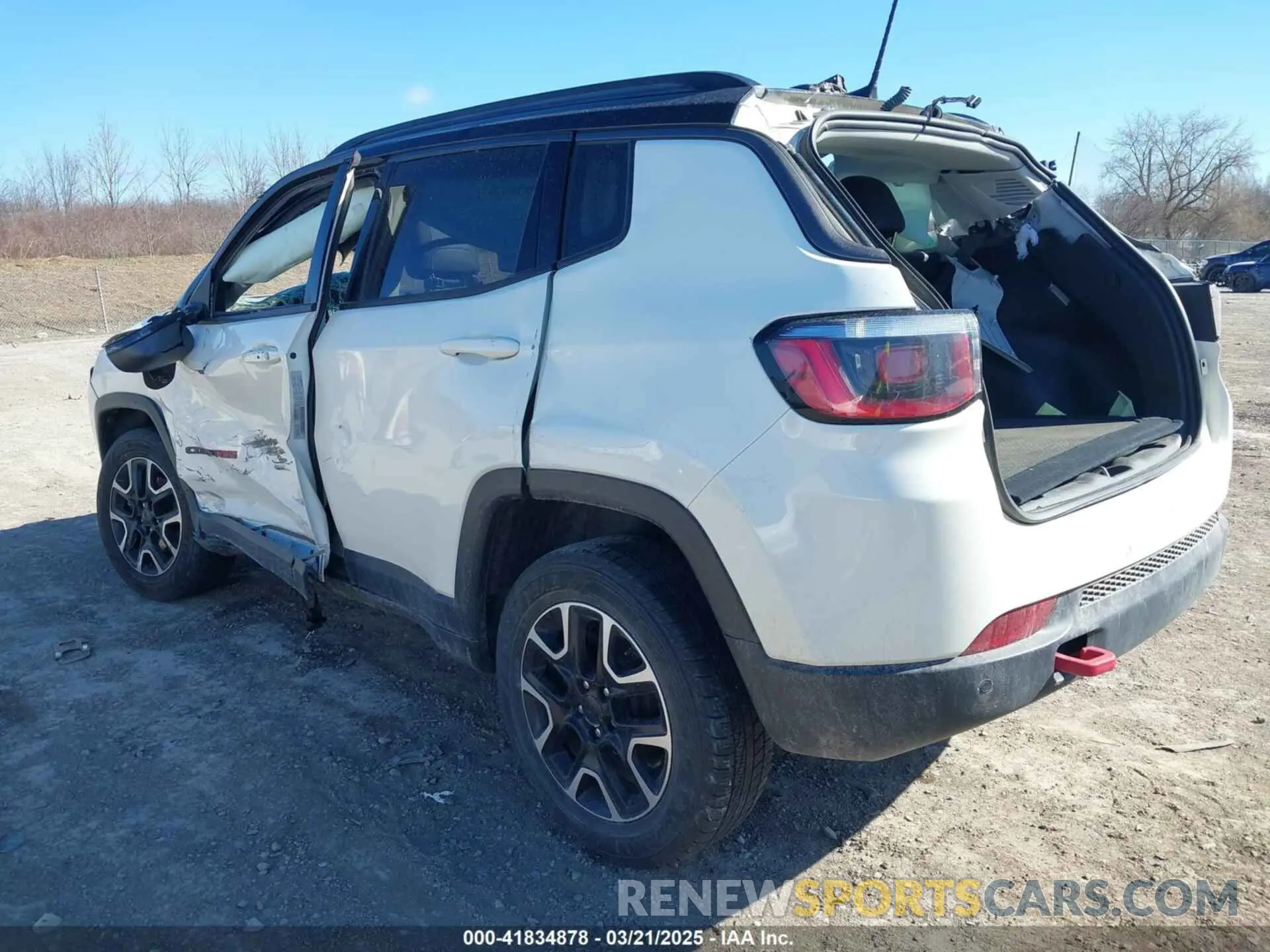 3 Photograph of a damaged car 3C4NJDDB8KT812982 JEEP COMPASS 2019