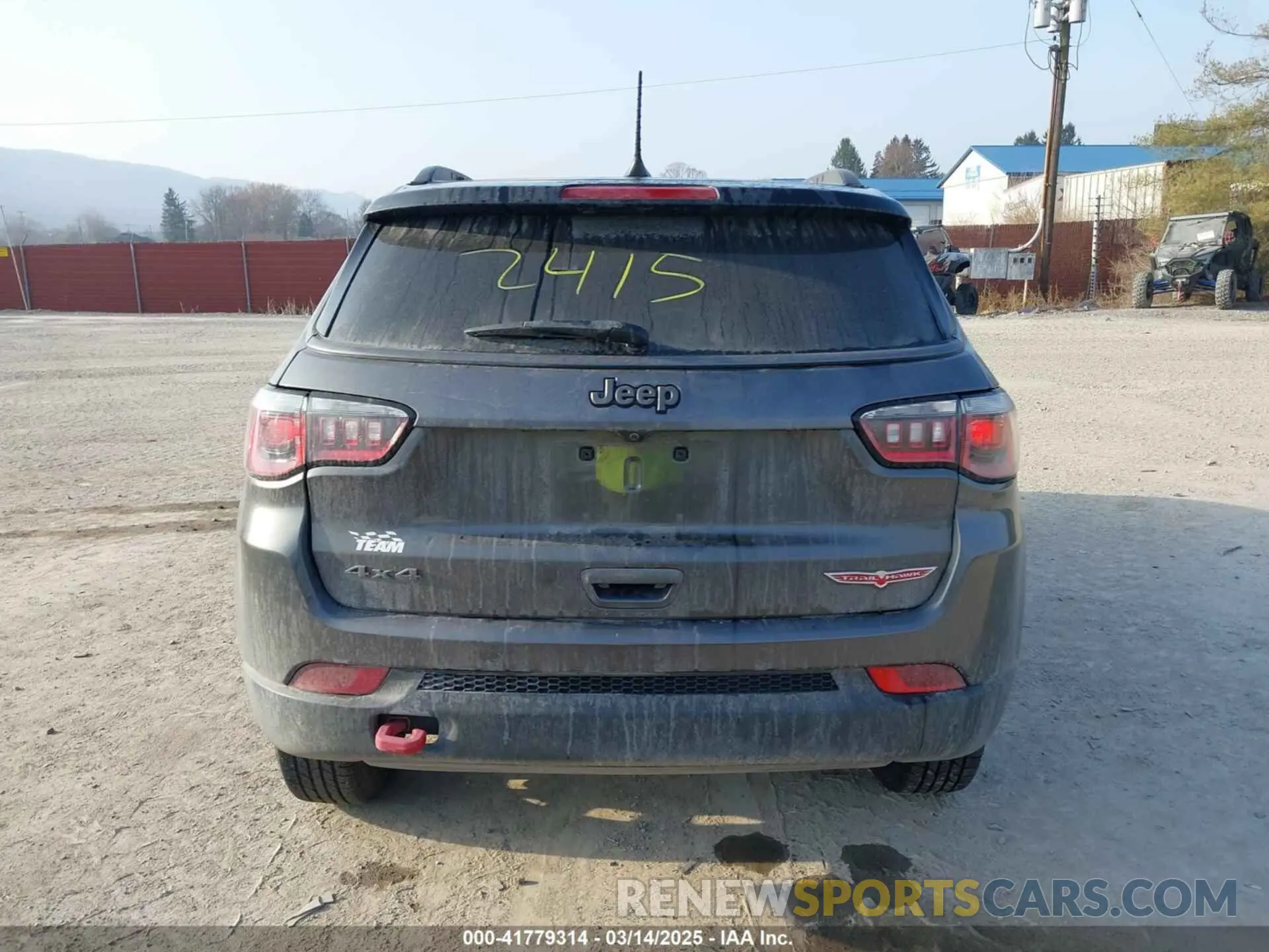 16 Photograph of a damaged car 3C4NJDDB9KT622415 JEEP COMPASS 2019