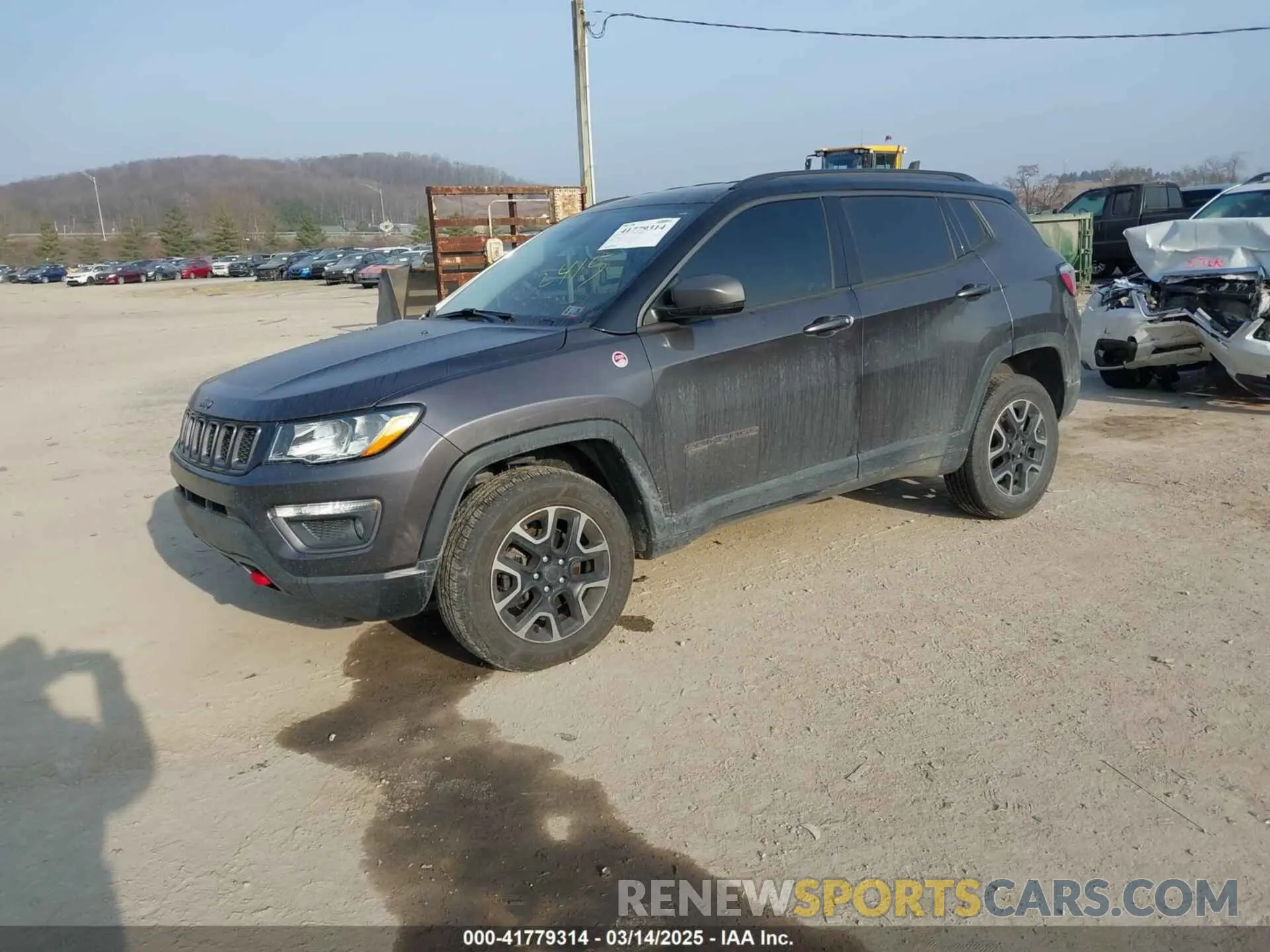 2 Photograph of a damaged car 3C4NJDDB9KT622415 JEEP COMPASS 2019