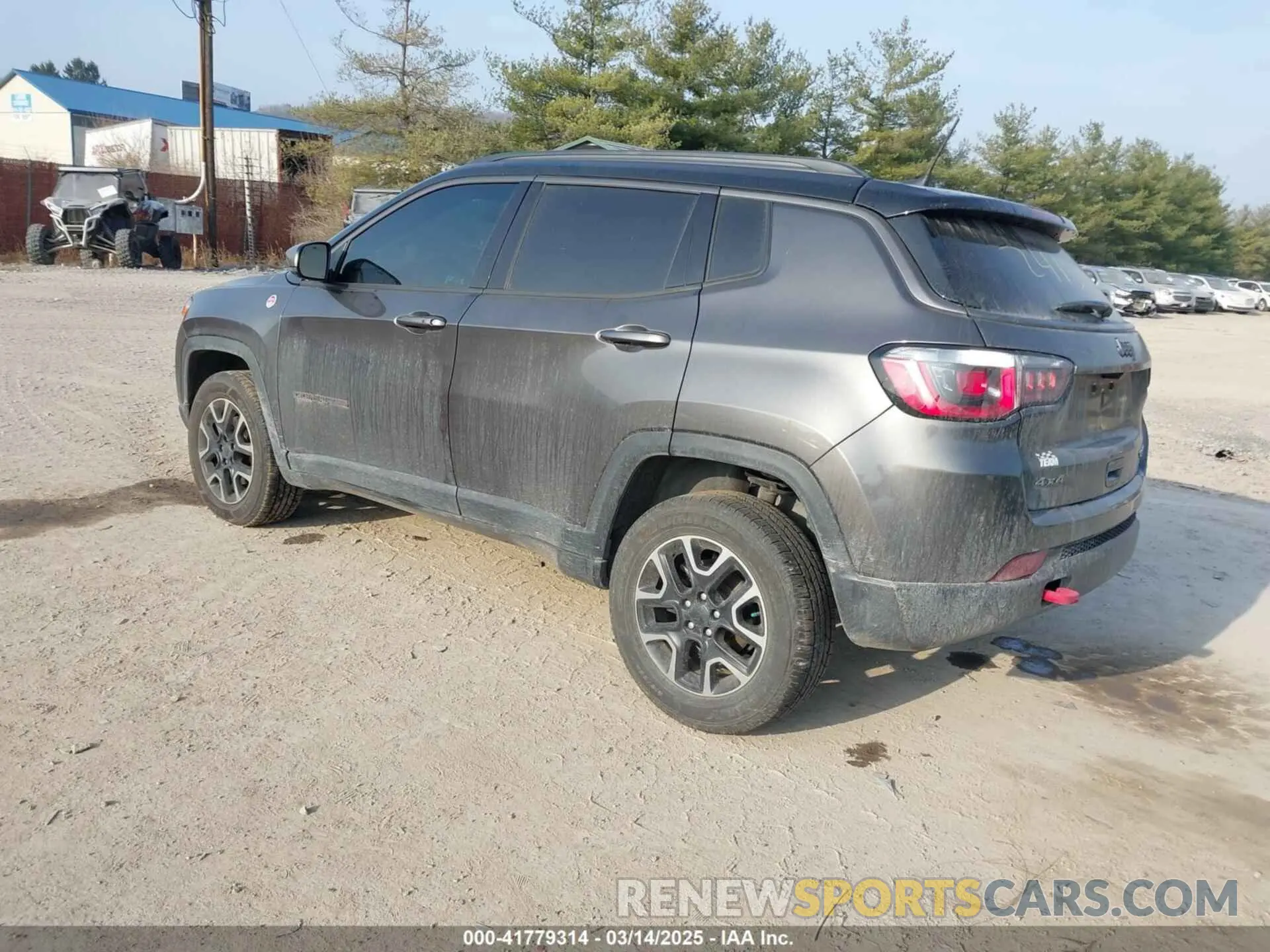 3 Photograph of a damaged car 3C4NJDDB9KT622415 JEEP COMPASS 2019