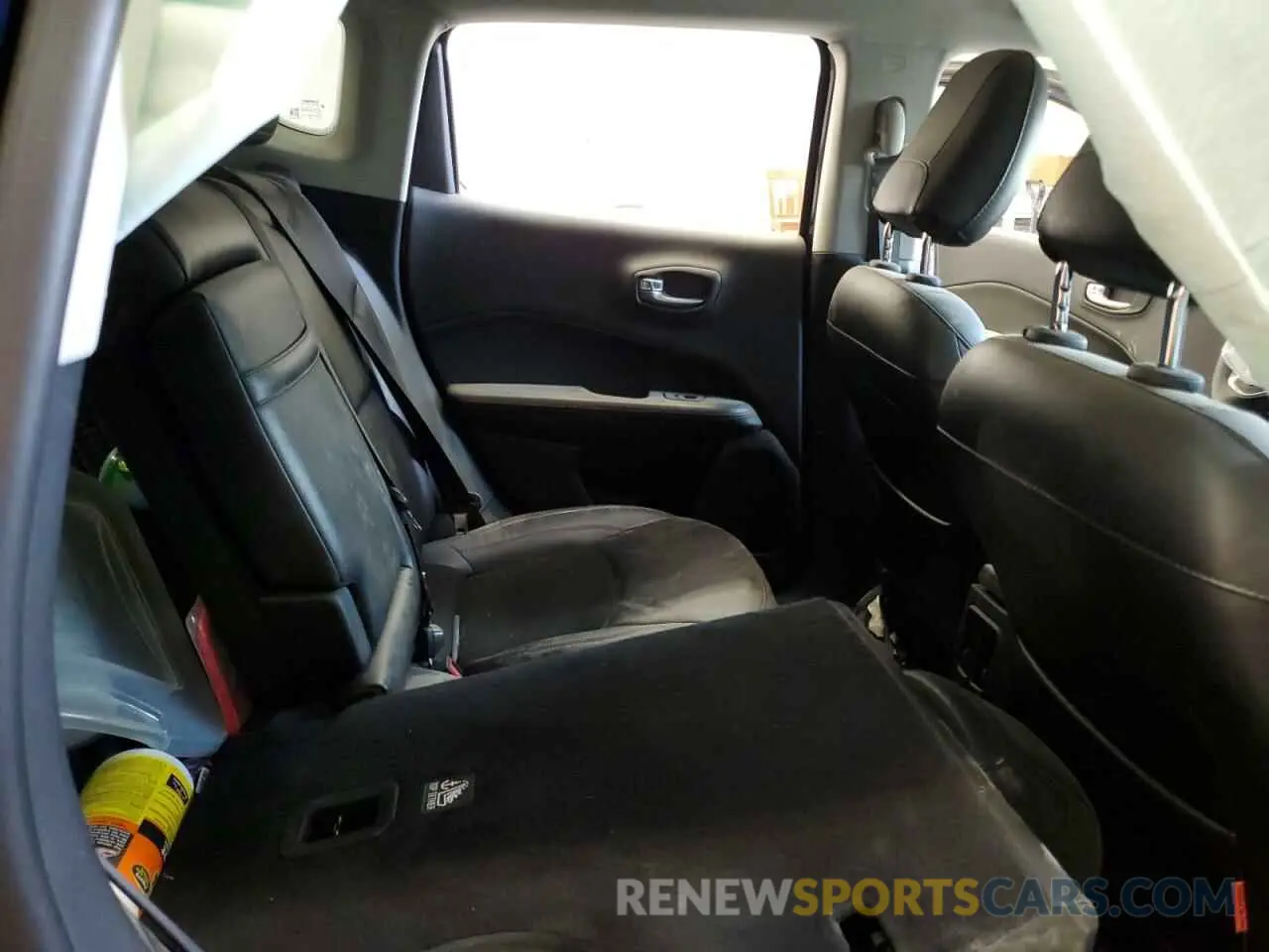 11 Photograph of a damaged car 3C4NJDDB9KT627579 JEEP COMPASS 2019