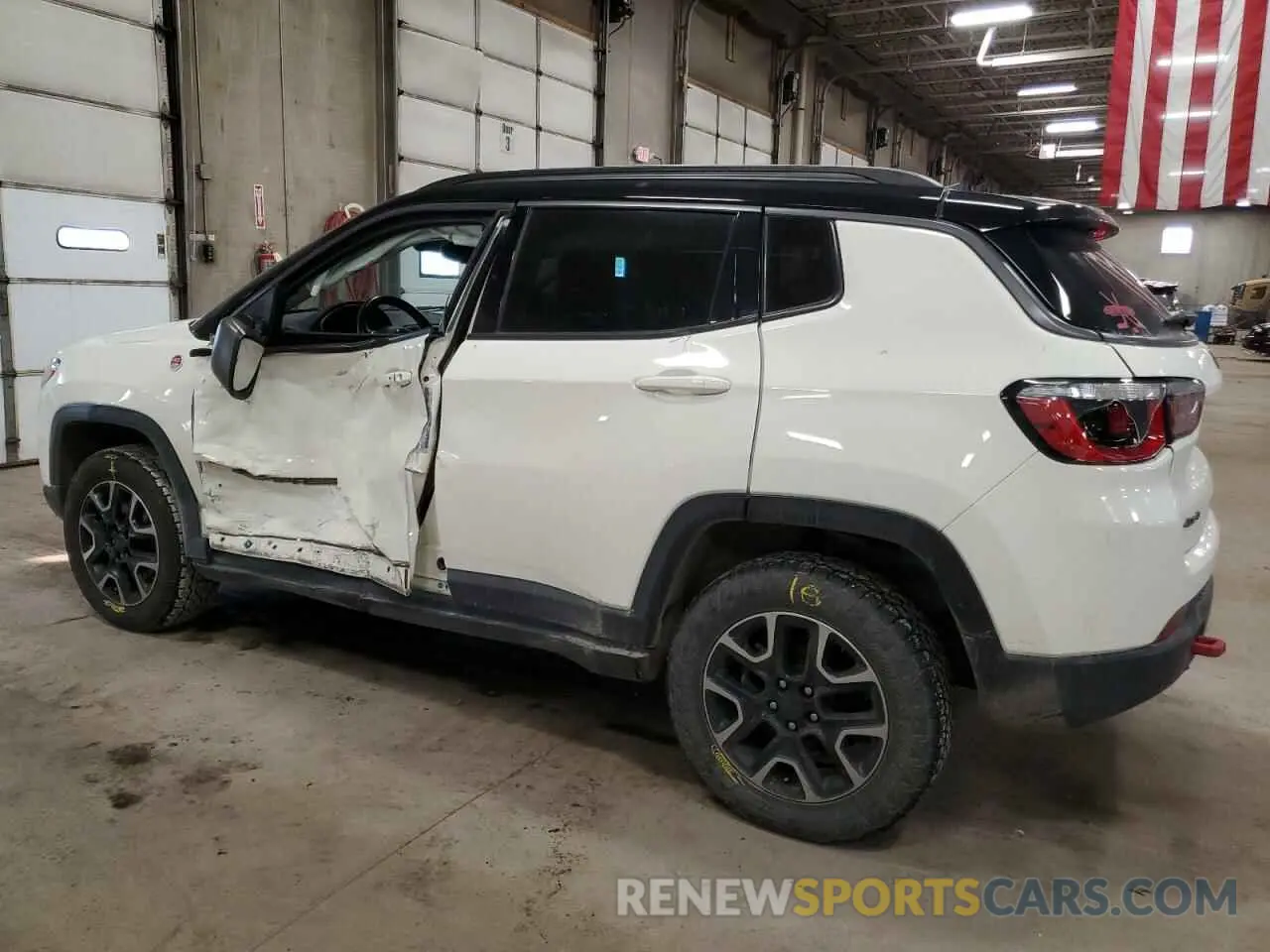 2 Photograph of a damaged car 3C4NJDDB9KT667905 JEEP COMPASS 2019