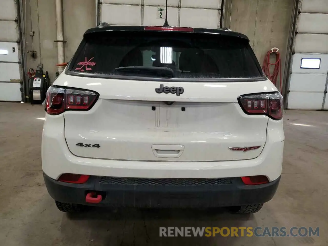 6 Photograph of a damaged car 3C4NJDDB9KT667905 JEEP COMPASS 2019