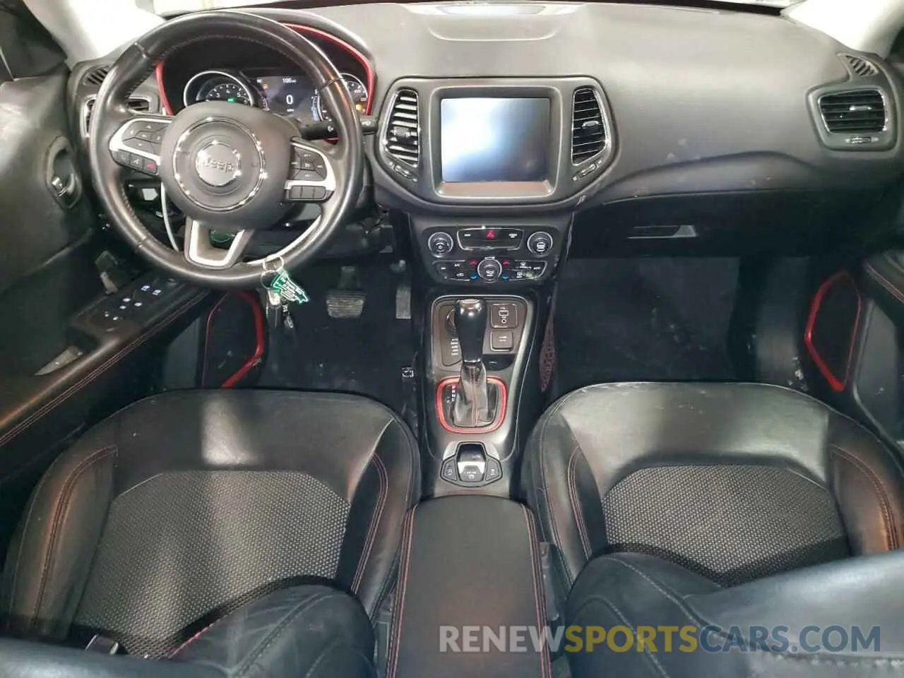 8 Photograph of a damaged car 3C4NJDDB9KT667905 JEEP COMPASS 2019