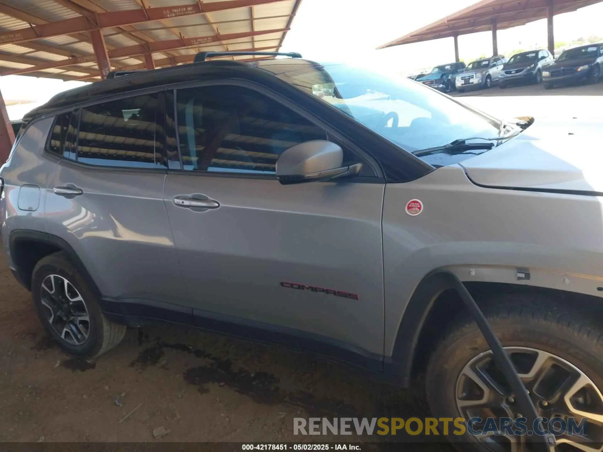 13 Photograph of a damaged car 3C4NJDDBXKT312953 JEEP COMPASS 2019