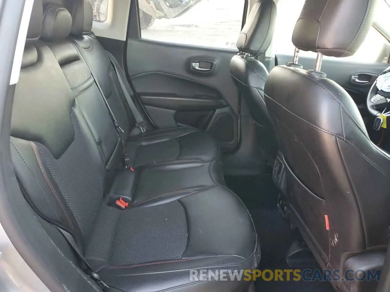 11 Photograph of a damaged car 3C4NJDDBXKT722037 JEEP COMPASS 2019