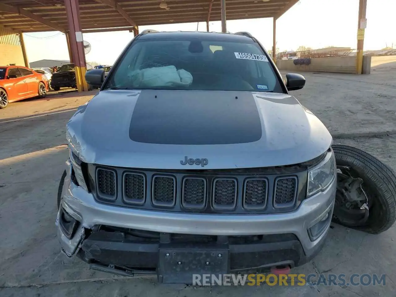 5 Photograph of a damaged car 3C4NJDDBXKT722037 JEEP COMPASS 2019