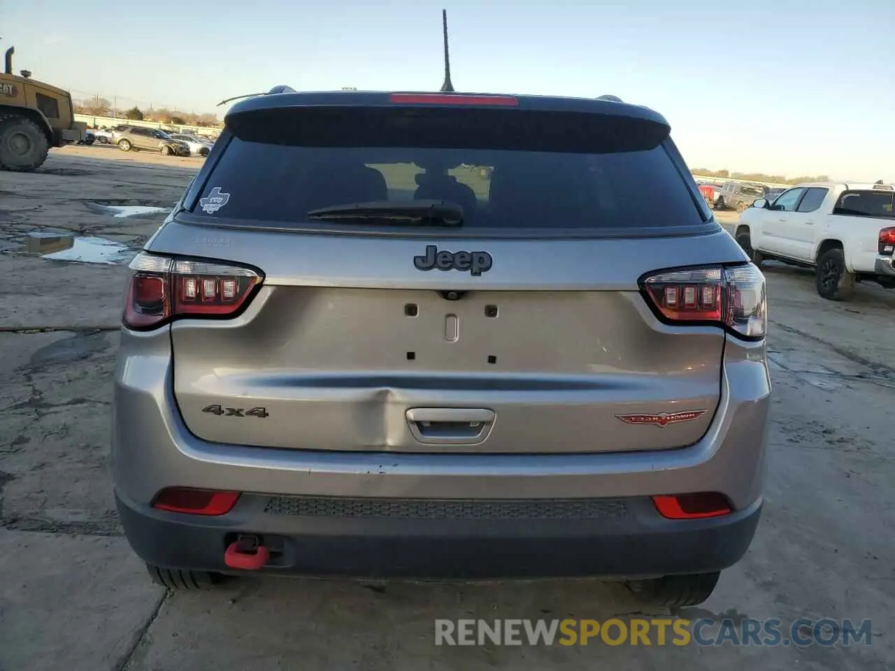 6 Photograph of a damaged car 3C4NJDDBXKT722037 JEEP COMPASS 2019