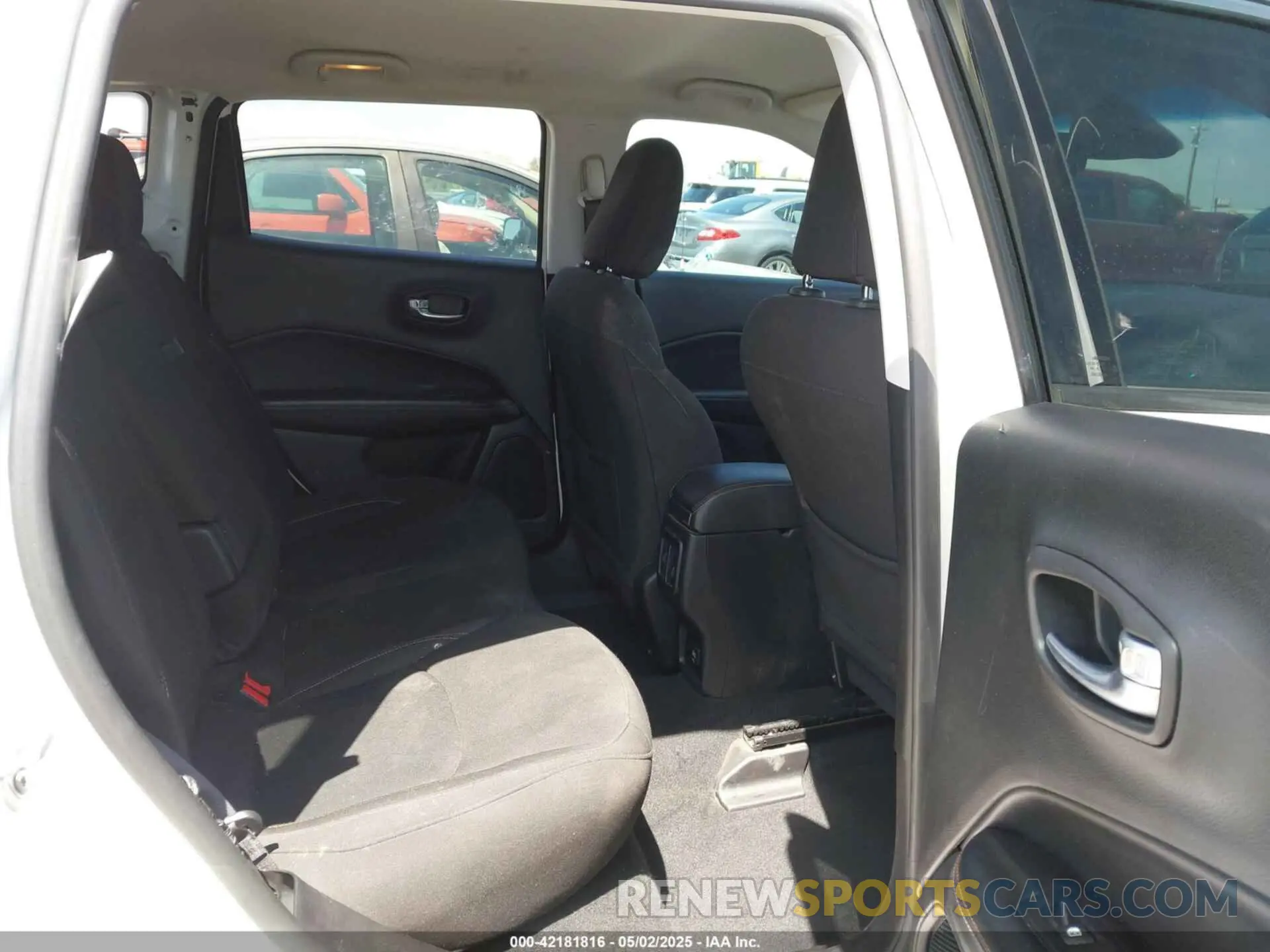 8 Фотография поврежденного автомобиля 3C4NJCAB5LT253133 JEEP COMPASS 2020